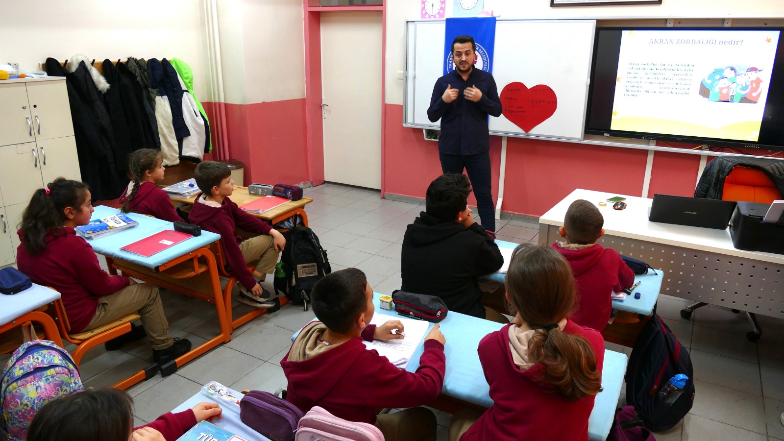 2Aa09Af6 Ca61 4744 861B 5Ef7Ccedfbbe