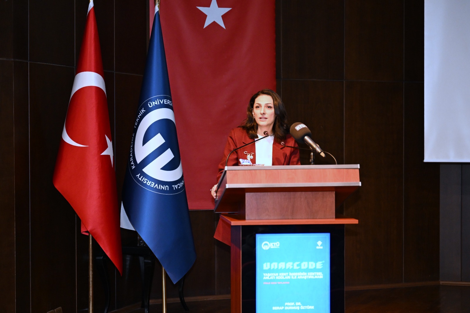 3Cb08Fef 758D 4Cb9 8574 Bc59F776C0Df