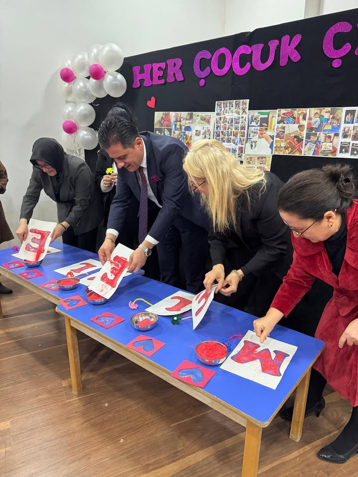 42 E D482 F C F15 4771 805 A A5 A742 E F C5 F5