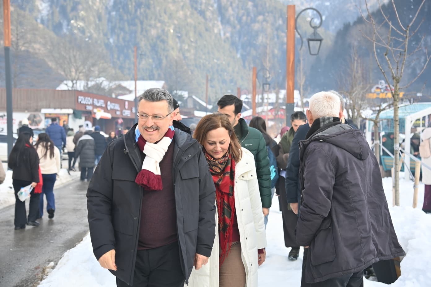 61B03998 5F78 46B2 B32C E03F4C7B3000