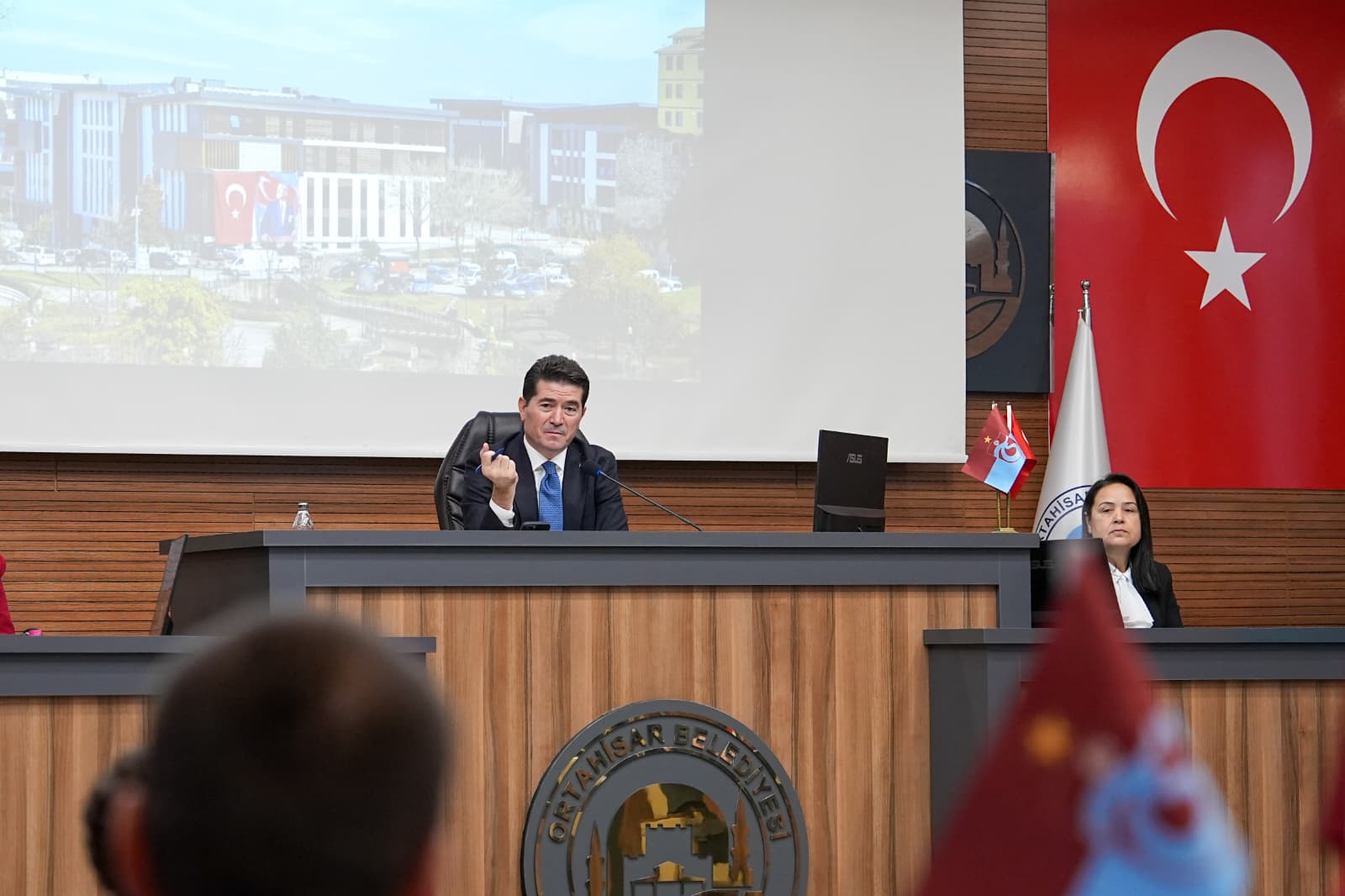 835C3B09 686B 4B01 B415 2E09211Fc957