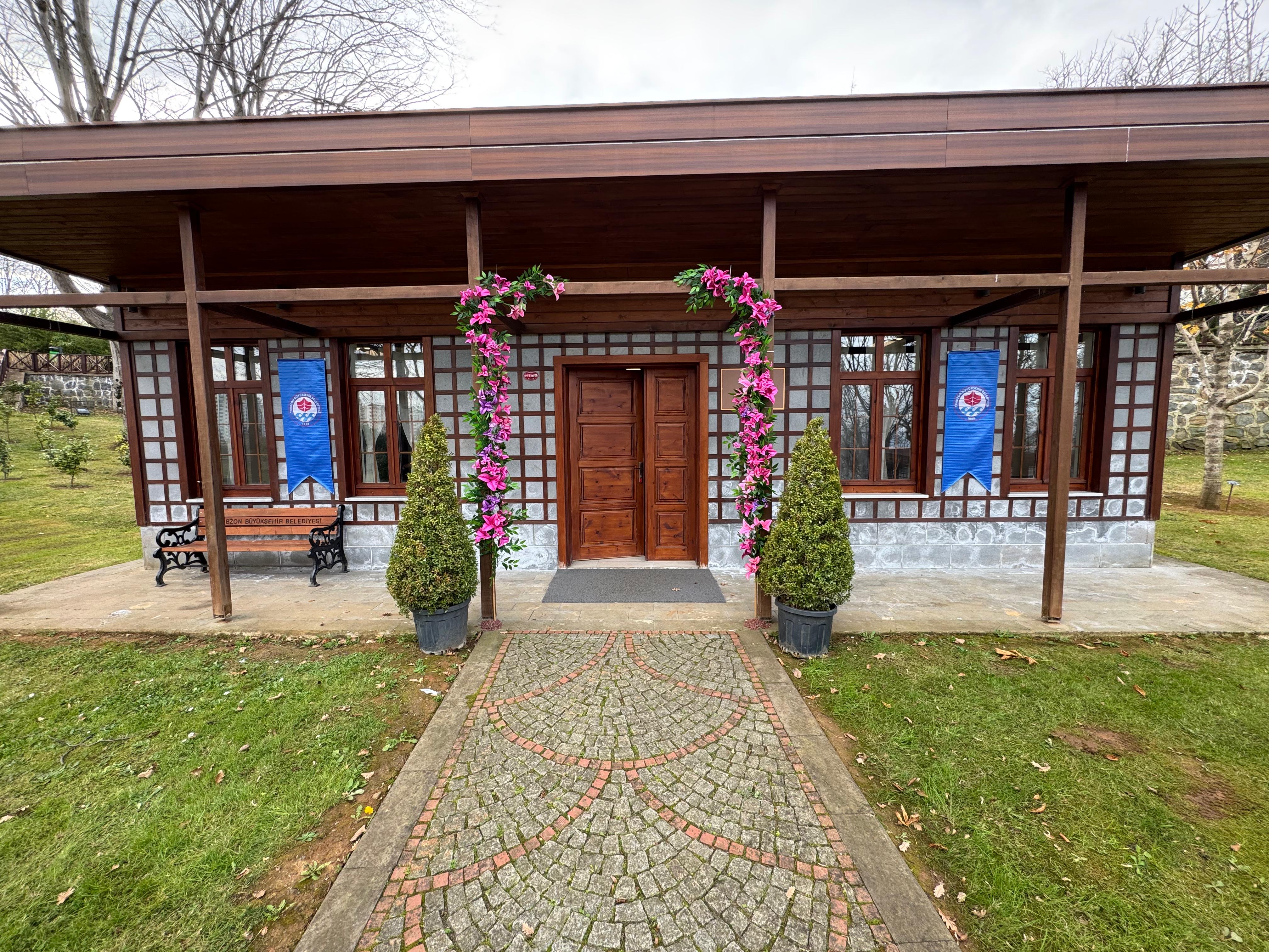 8Aa4178D C8Df 4F09 8C1C 4B2320B5Bab2