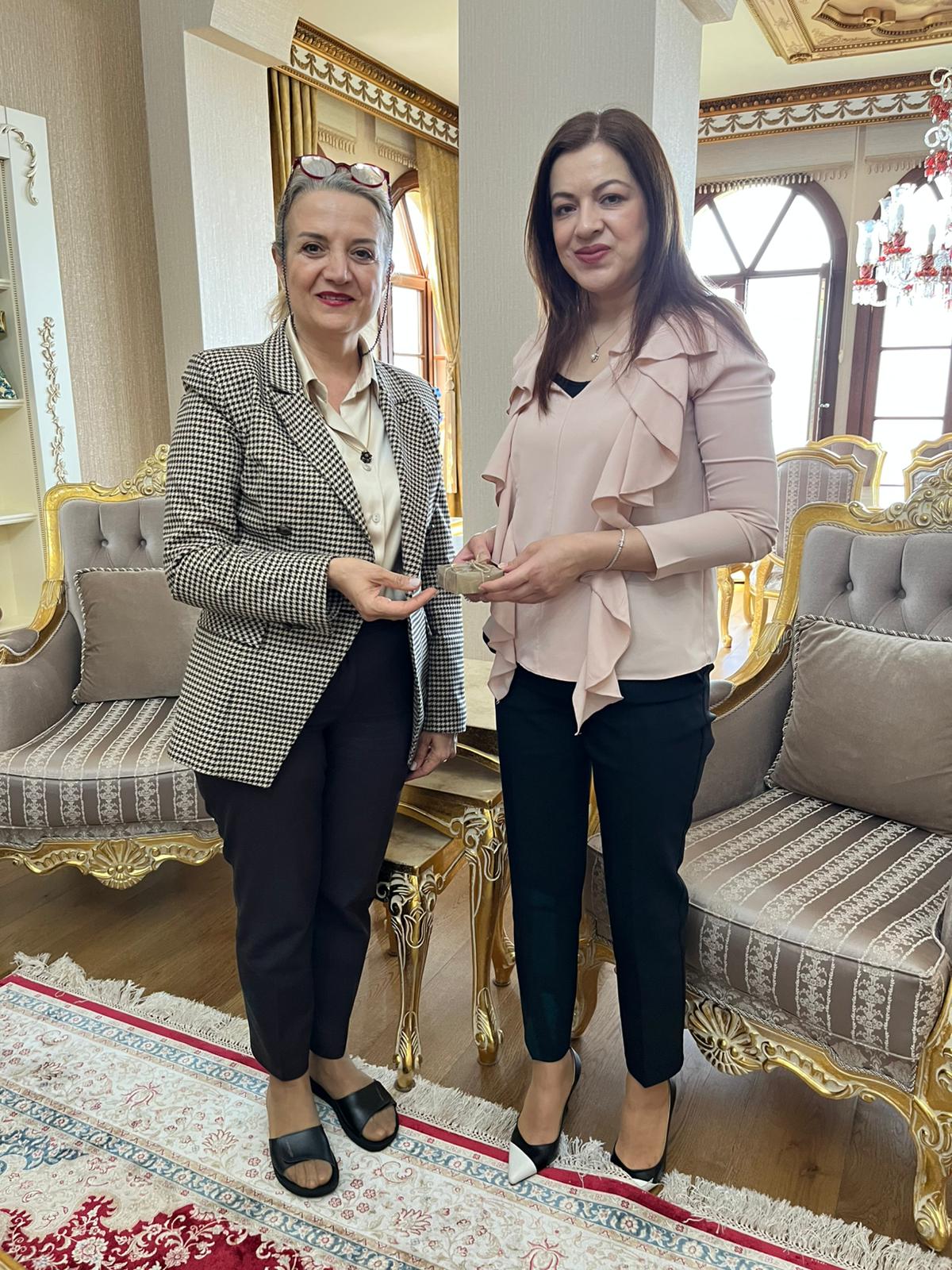 Abd8101A 396A 4Ee6 B9Ab D7Fd485E5733