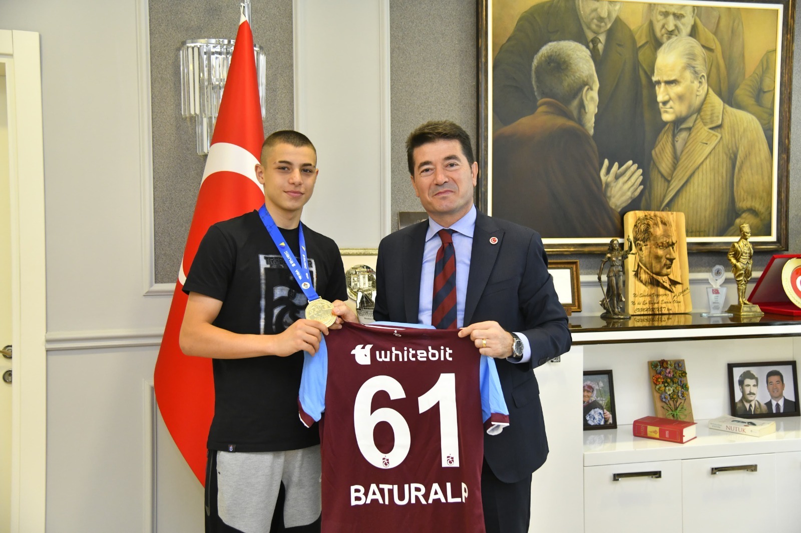 B2B8Bec8 C0A5 45E8 A32A 2A3Ea0Decae4