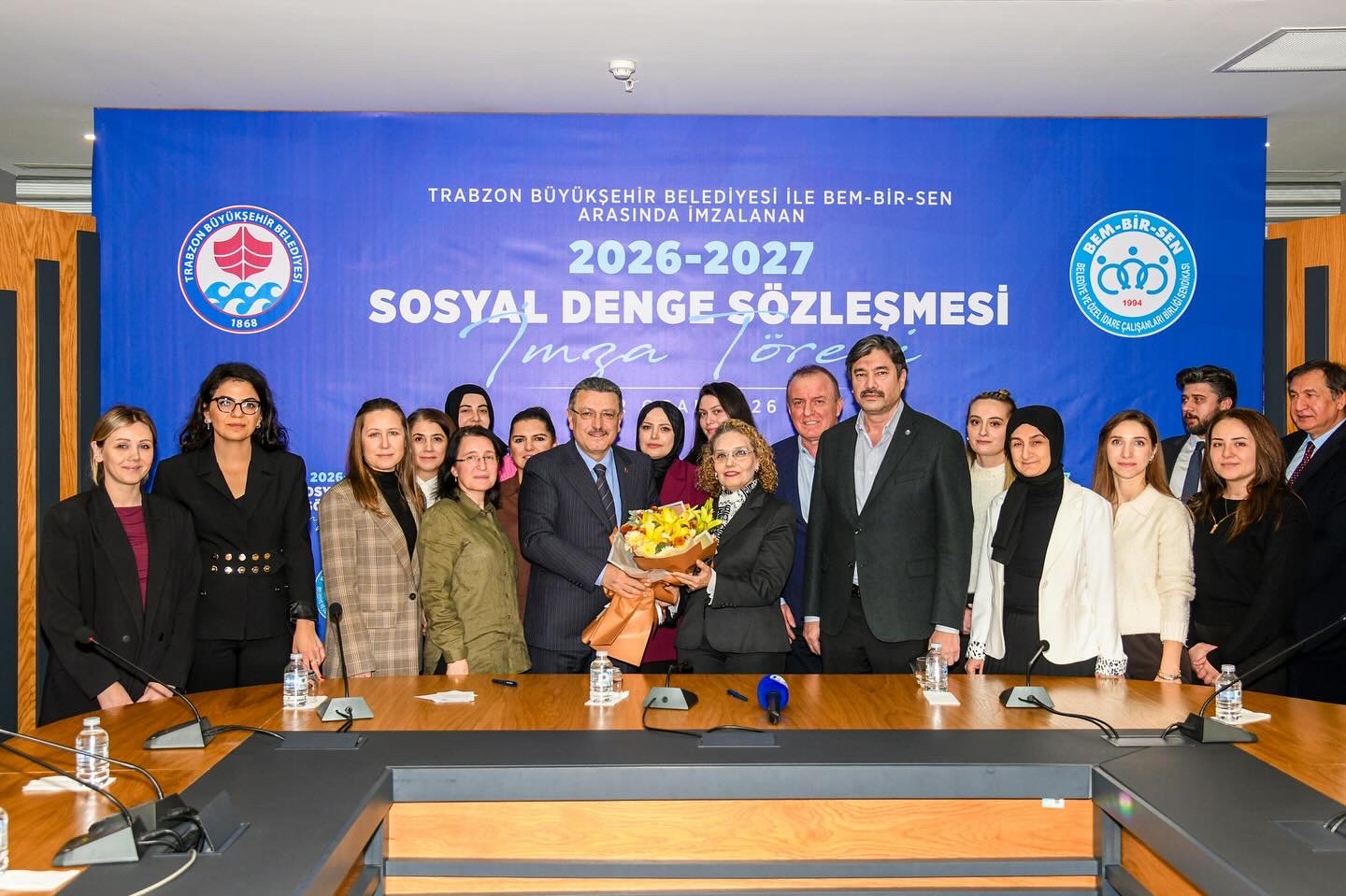 B4 F C489 F 104 E 49 F B 8219 5188489 D F12 C