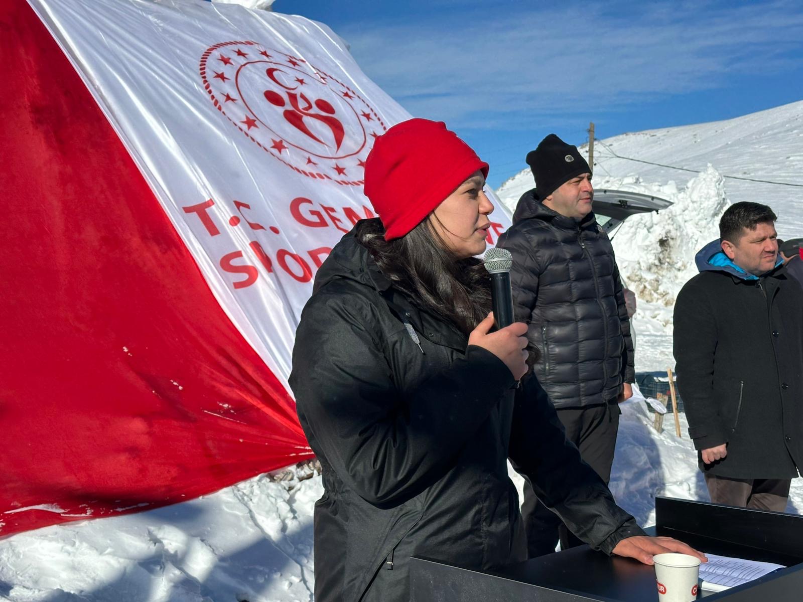 D653Ceeb B8D9 40E9 9Df3 721Ca479444D