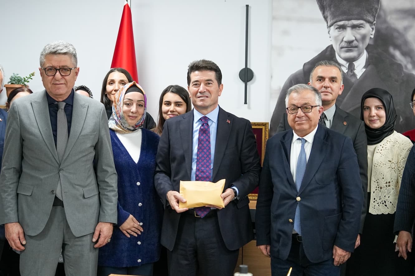 Df4A87C0 8025 4C1A 8Bb0 C64Fbfae4B88