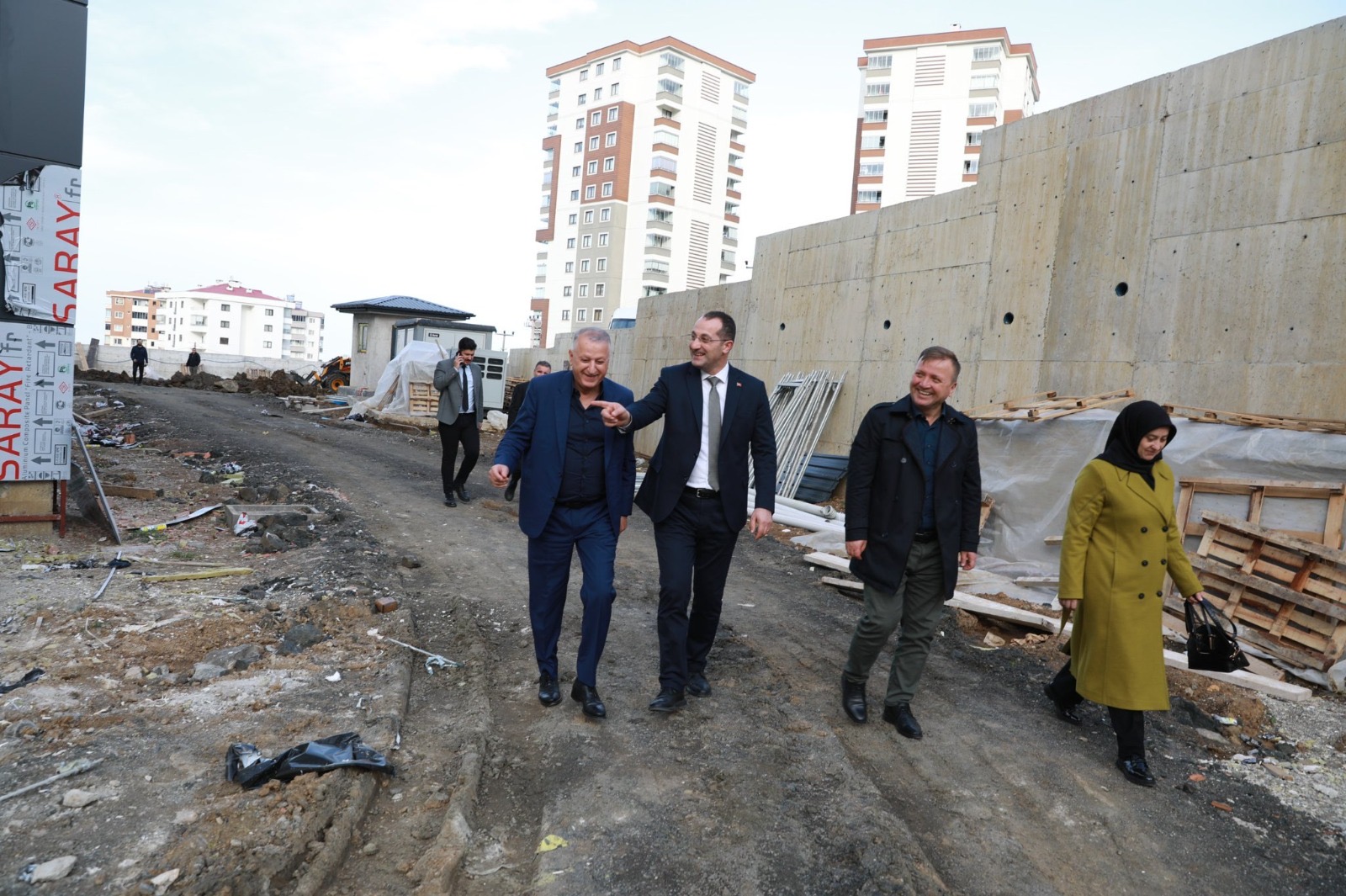 E422A5F9 D584 4024 9Be9 8Cee0C91Bd12