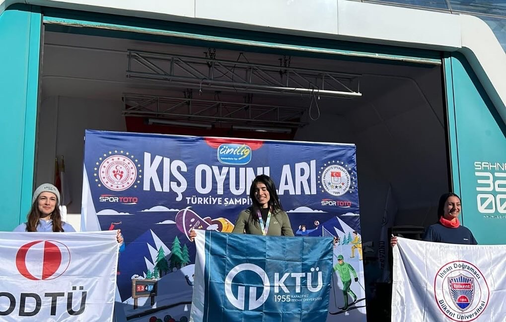 15 F E32 C9 6829 4 A54 A1 C F D D F B85 B8 C F57