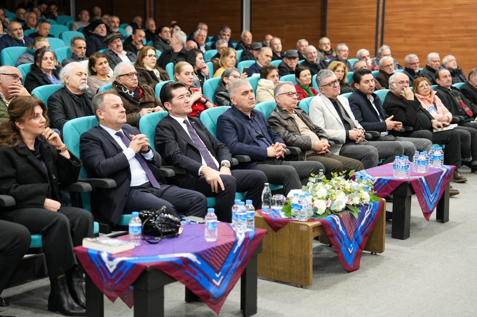 22162F4B A4Ae 4453 A0B0 92A72427966C