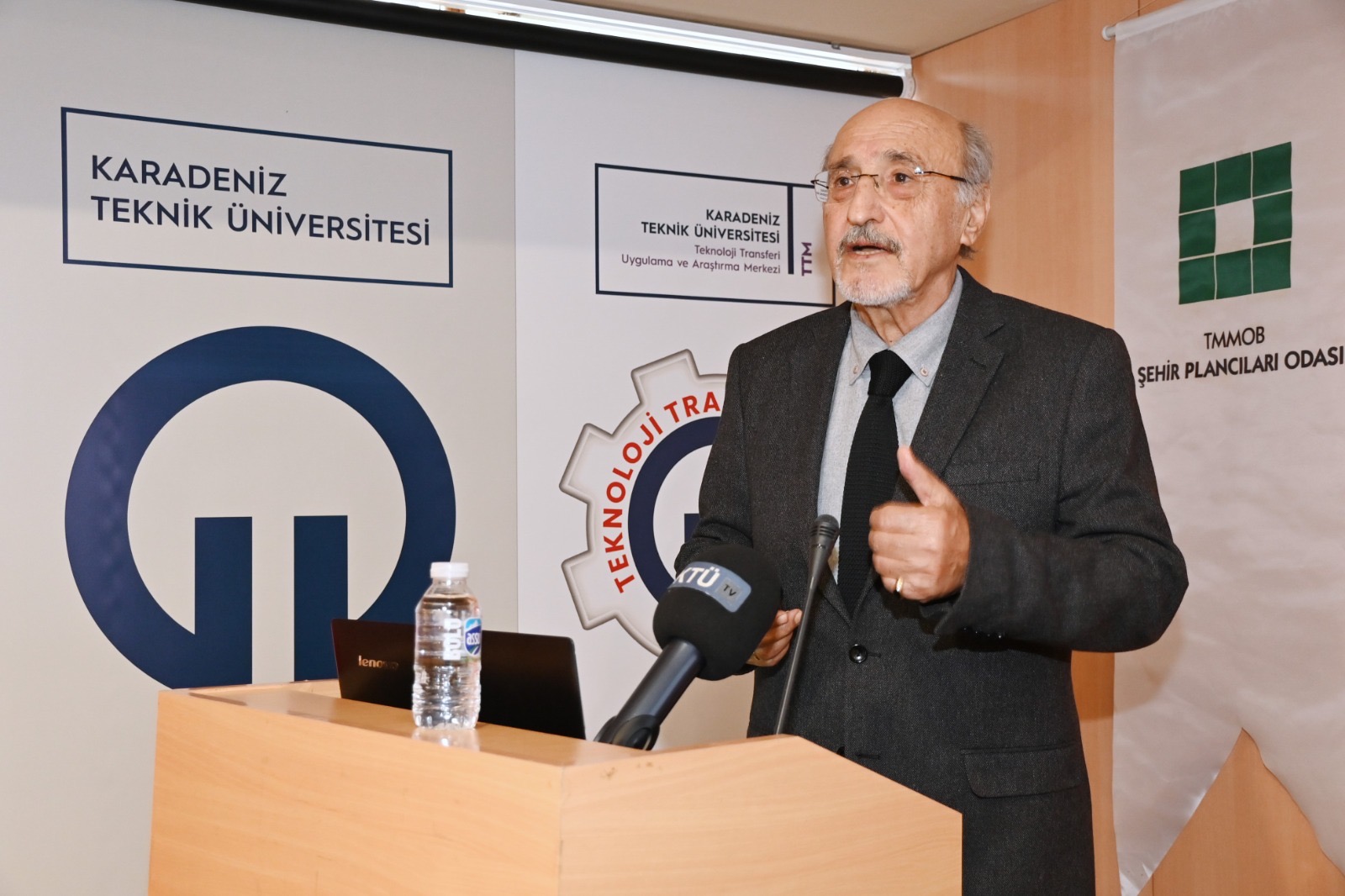 28F64713 251F 4B66 A9Ac B303Ac5Ca8E3