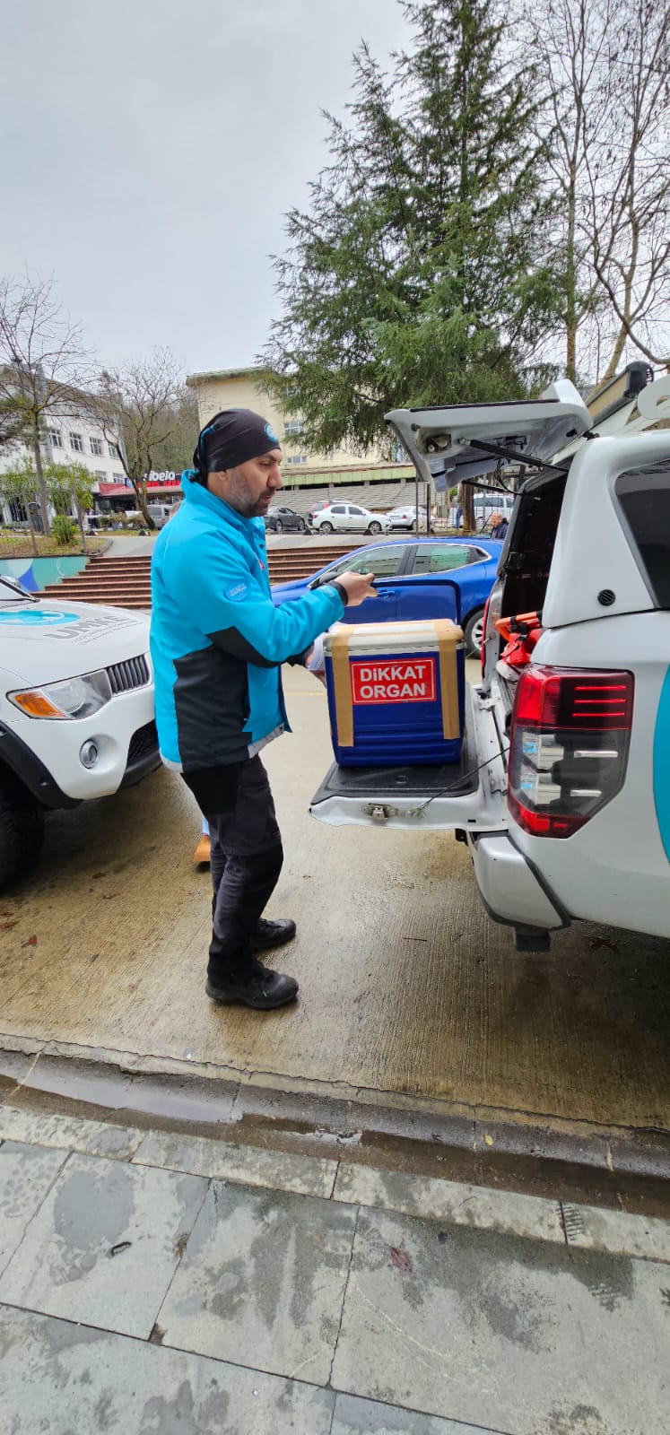 3995Bb57 1838 4C28 B3Be C0B764F305Dd