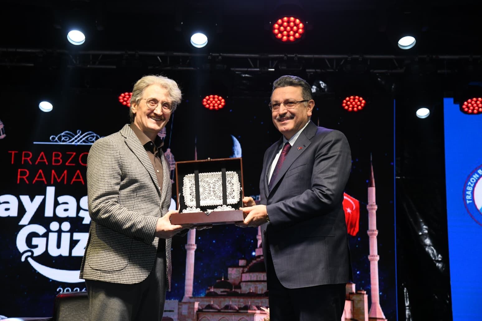 47E6A46A 98D9 470A Add3 E0C1F3D236B5