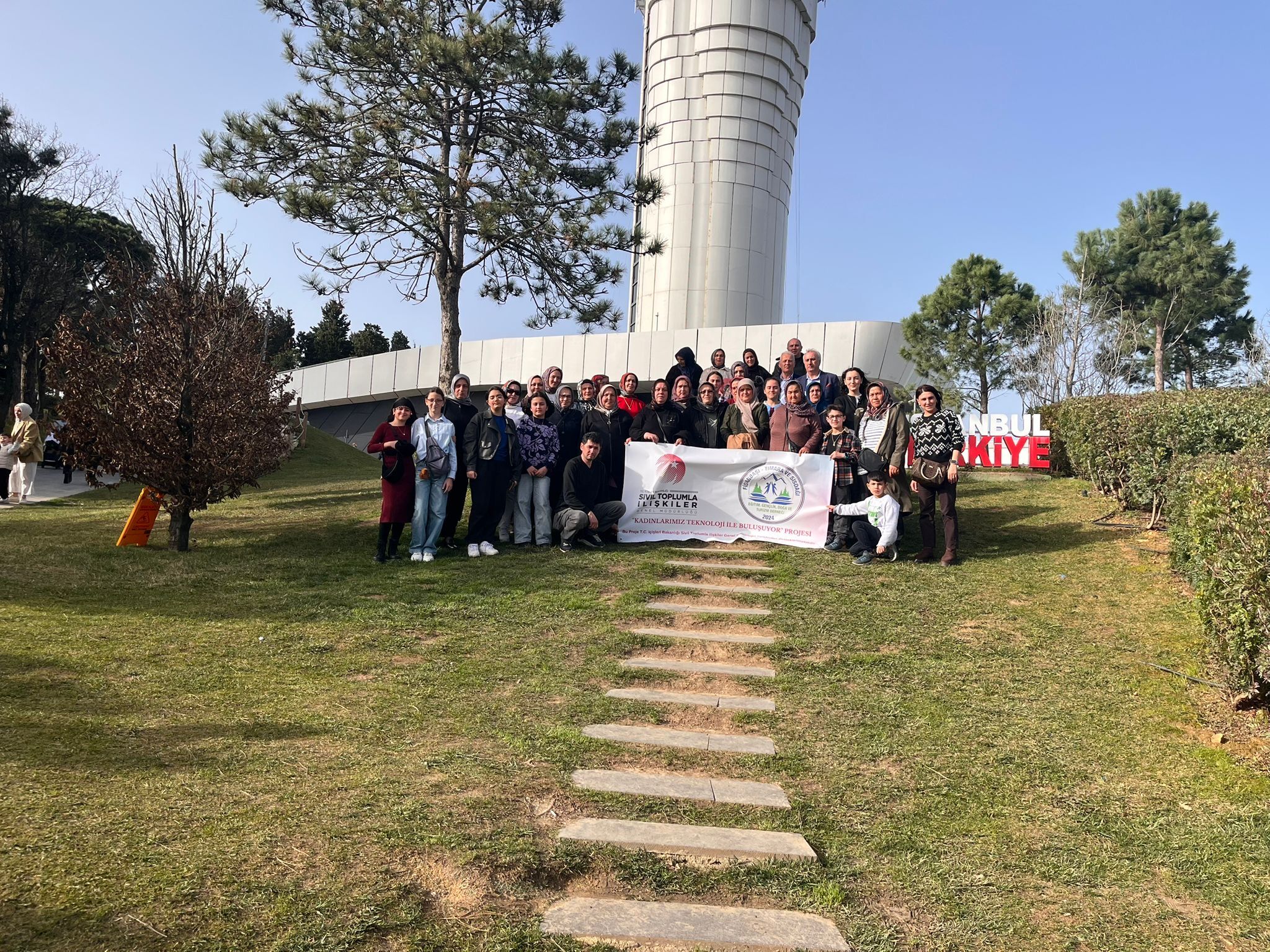 846943E9 4Cd8 4Fb4 821F Adea7E9F5Efe