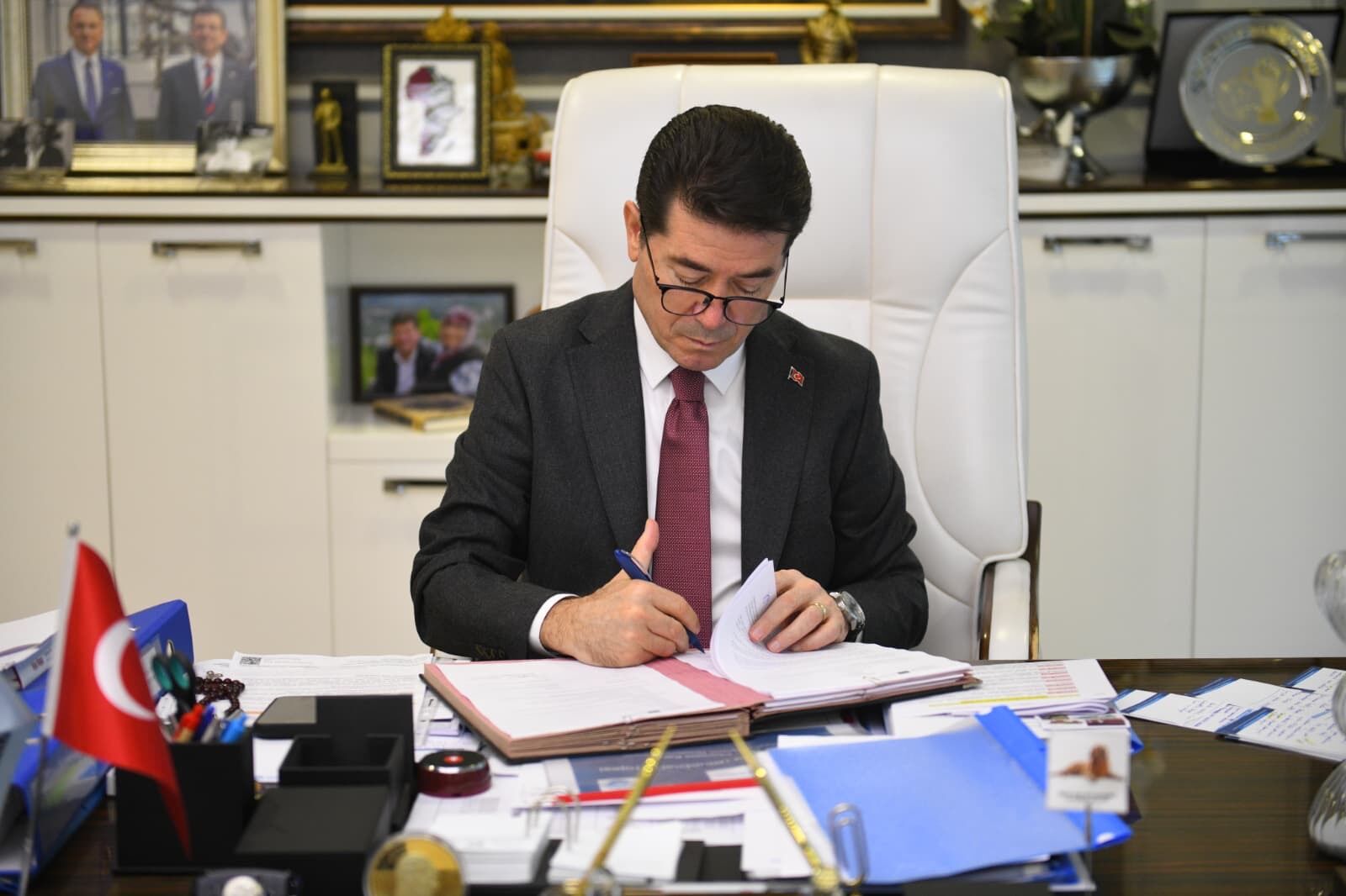 8Aec5599 0549 4D6B B590 356Bc88348Cf