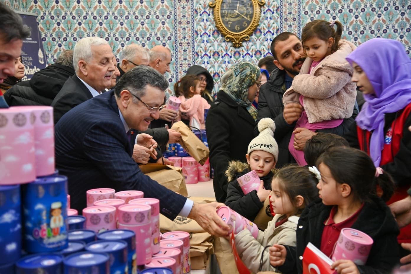 8D81Fb44 B384 4D72 A43C Faea543Dd087