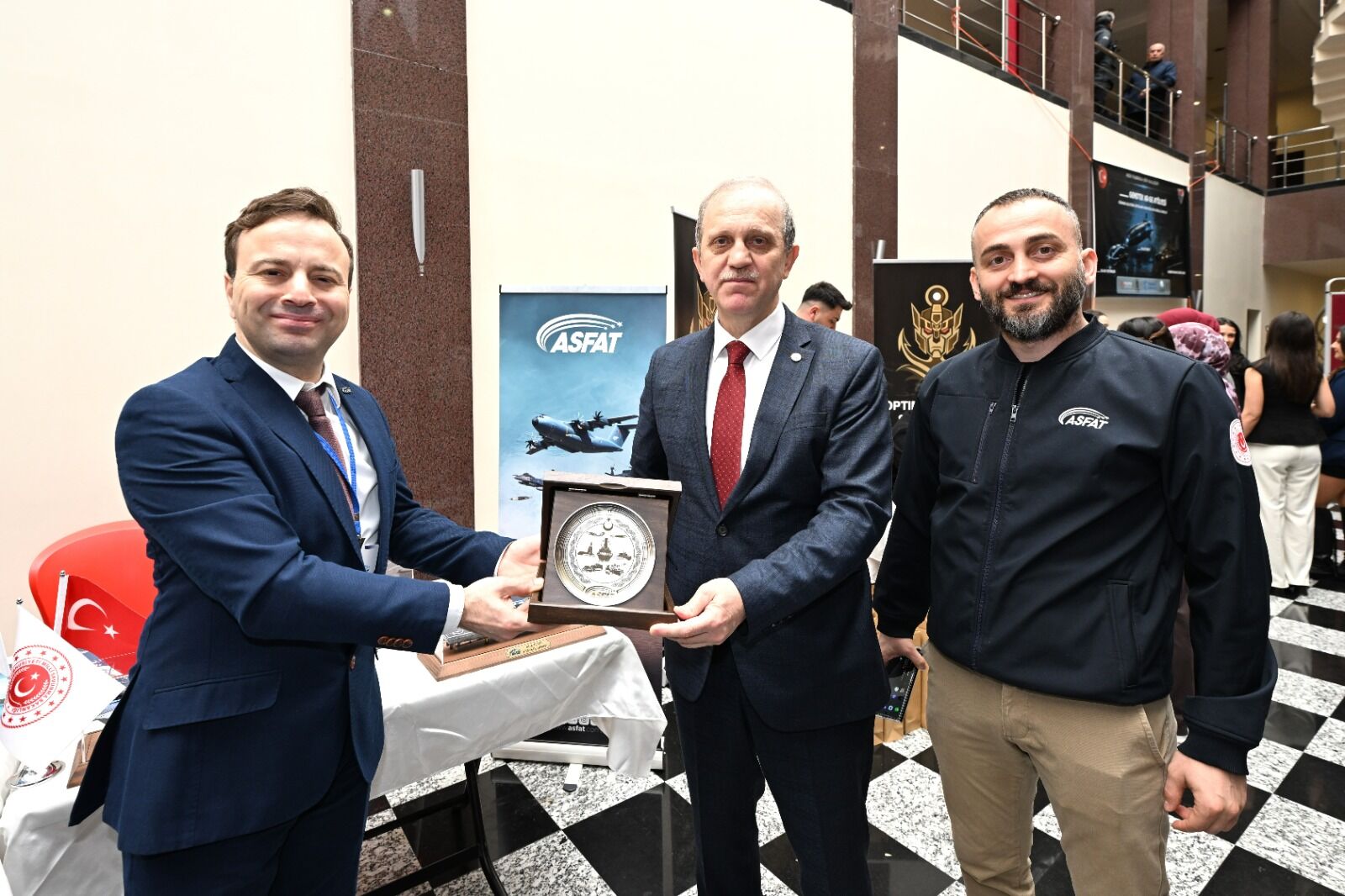 C2C05Bb8 Ff45 4B91 9398 667F877071F6