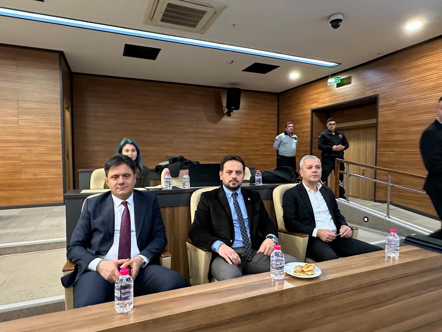 C6 F B E D D7 C161 4109 9578 F190 E A2 C692 D