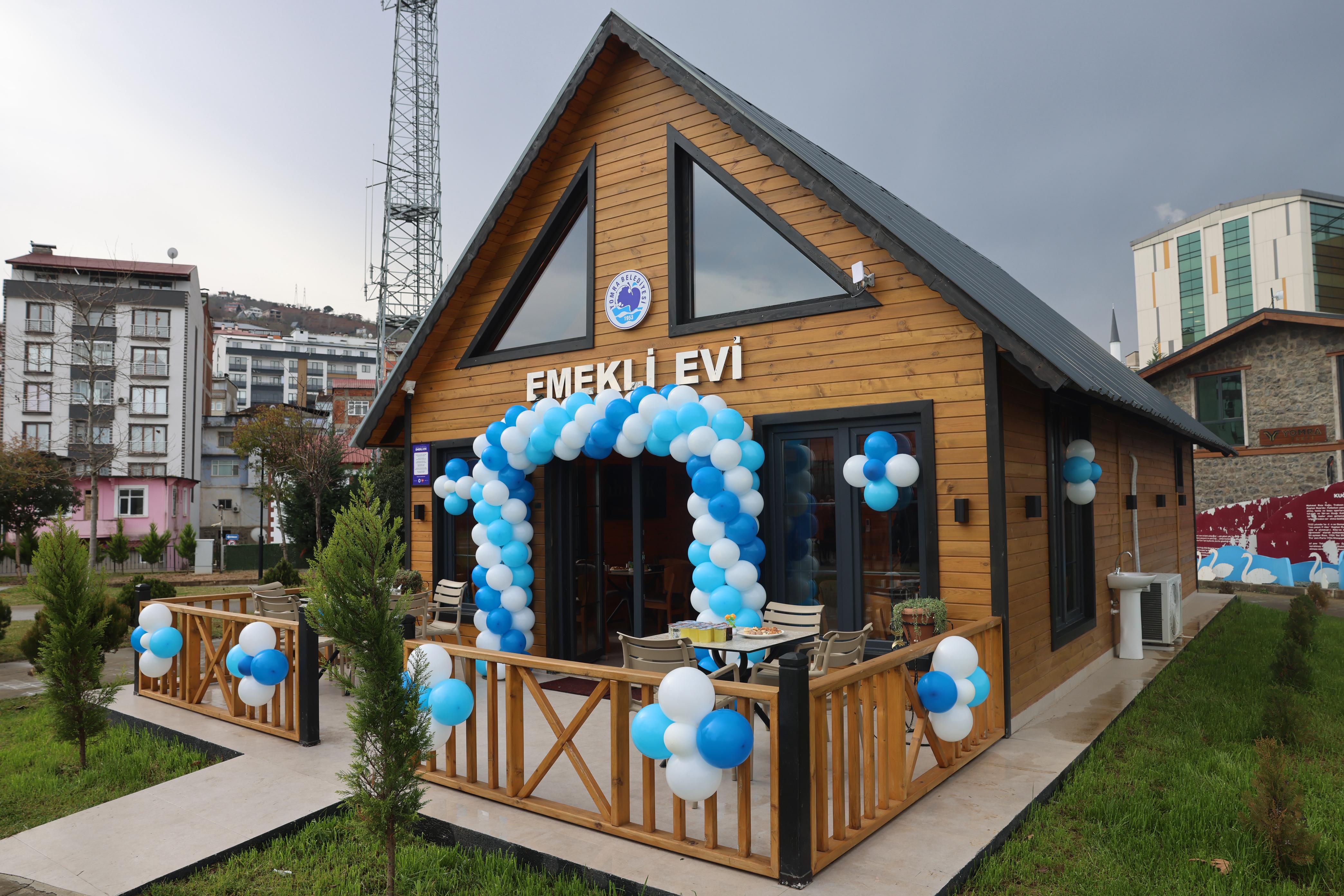 C94F4C8C Fc06 4279 Babe 65Db3Bd96139