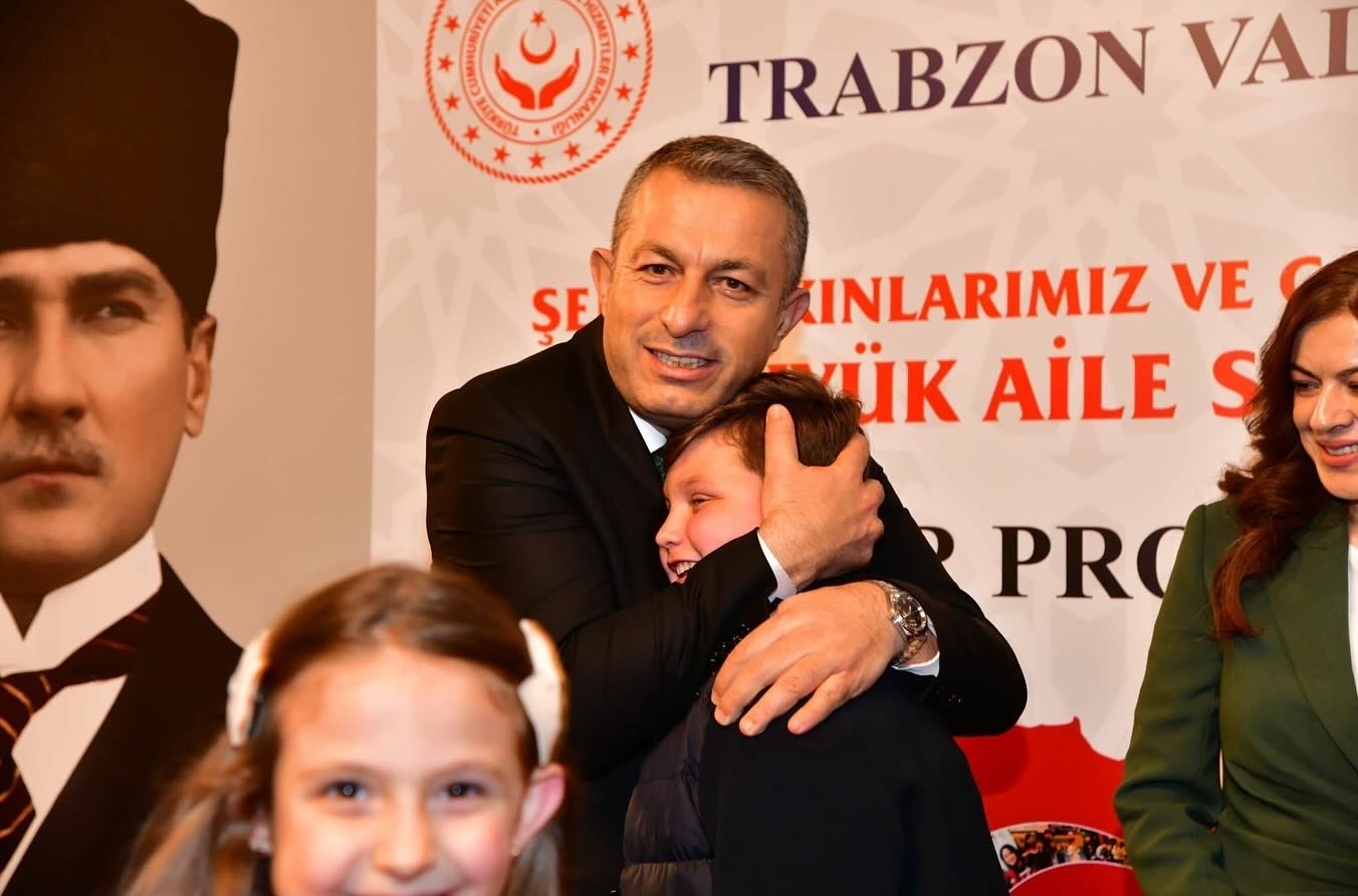 E06 F4875 E730 4 B1 D 83 A3 F628787 E3320