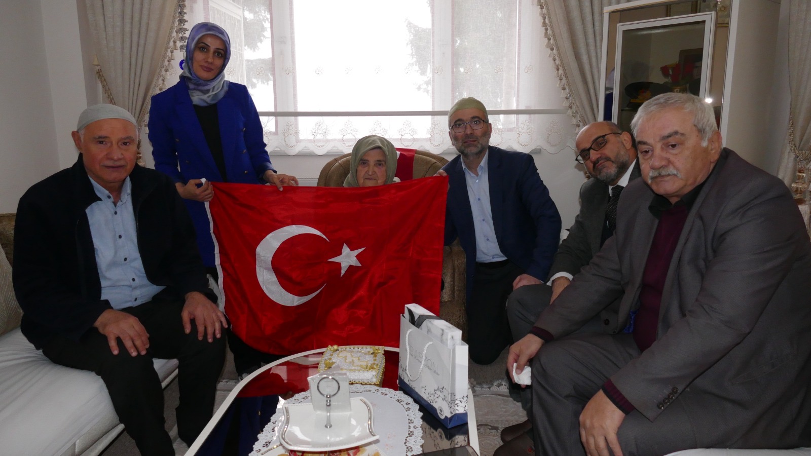 E12C1823 B34B 4E7F Ae0F B825550934B8