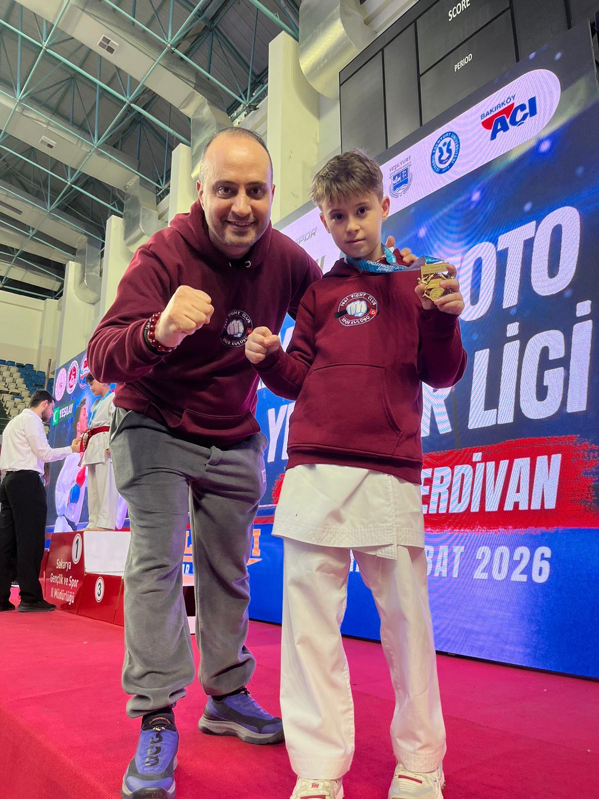 Ec6778Cc 998B 4Dc4 B589 64625Bcf5977