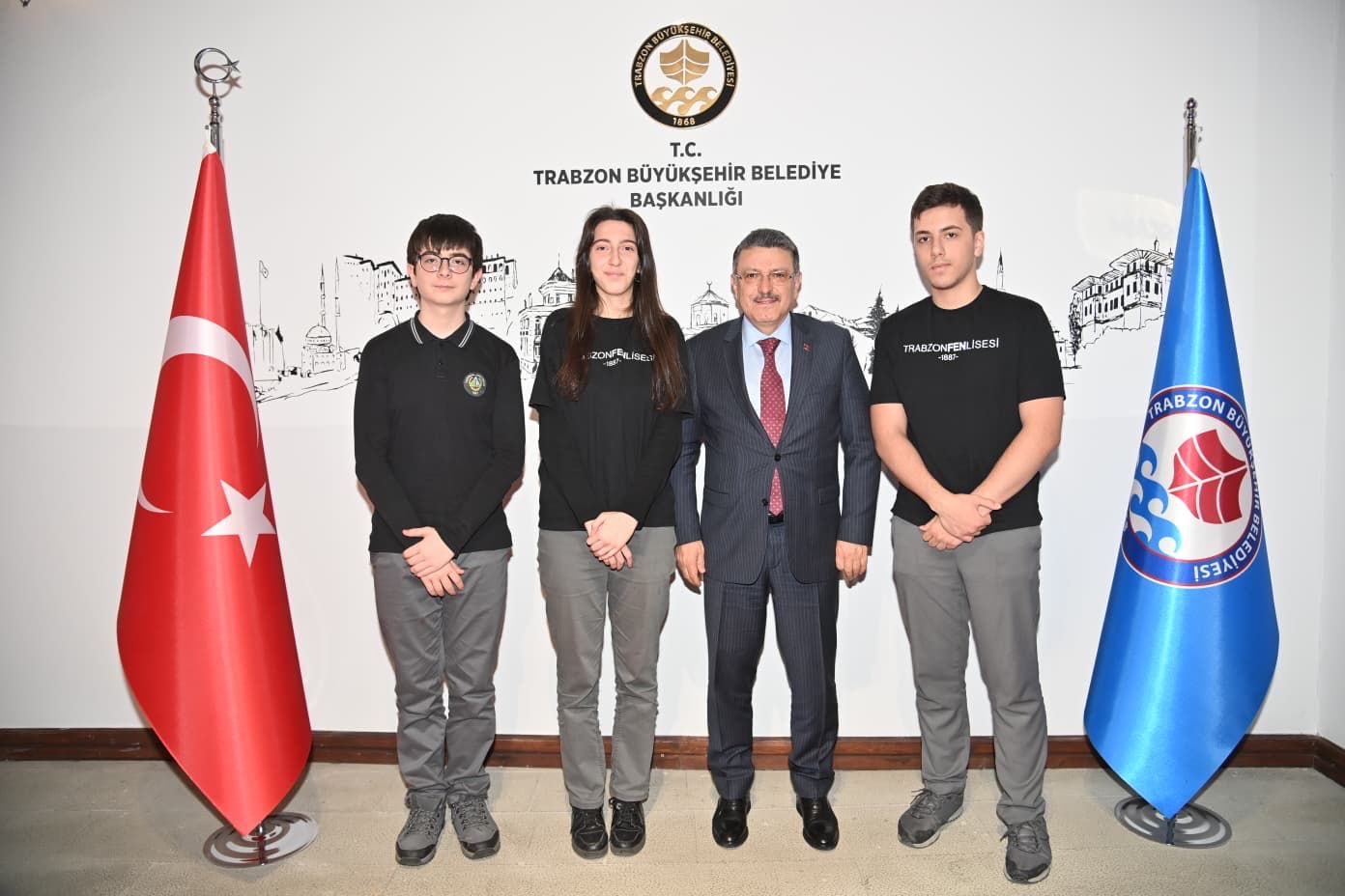 F83D84Bd 5818 4C24 B99E 38A9430D6853