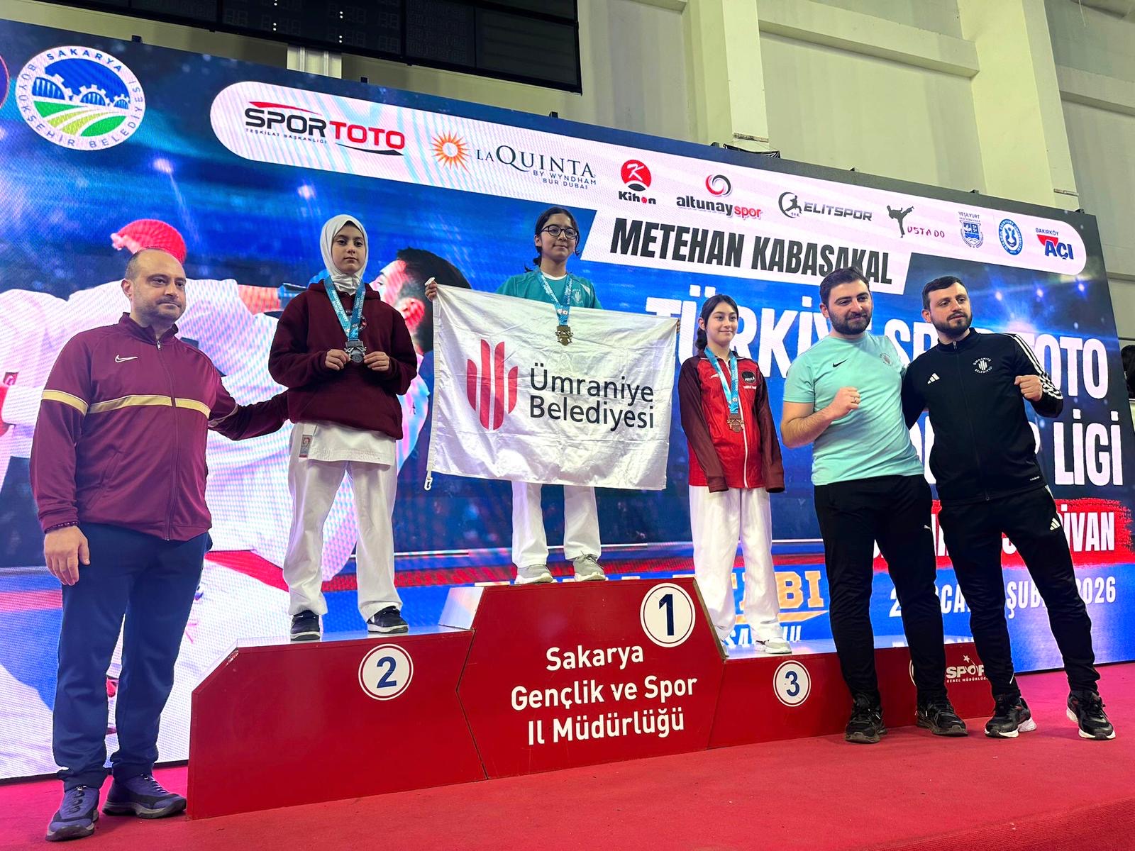 Fde5Af0F 19D3 46E5 Ad40 D973A1E97996