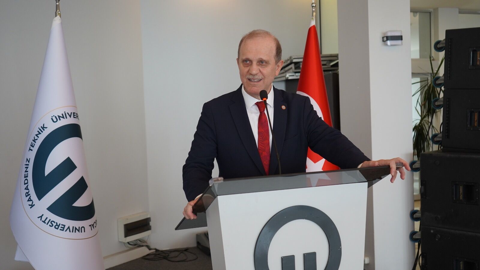 1Dea8344 3627 4899 Be4B E7F53Bad7E3B