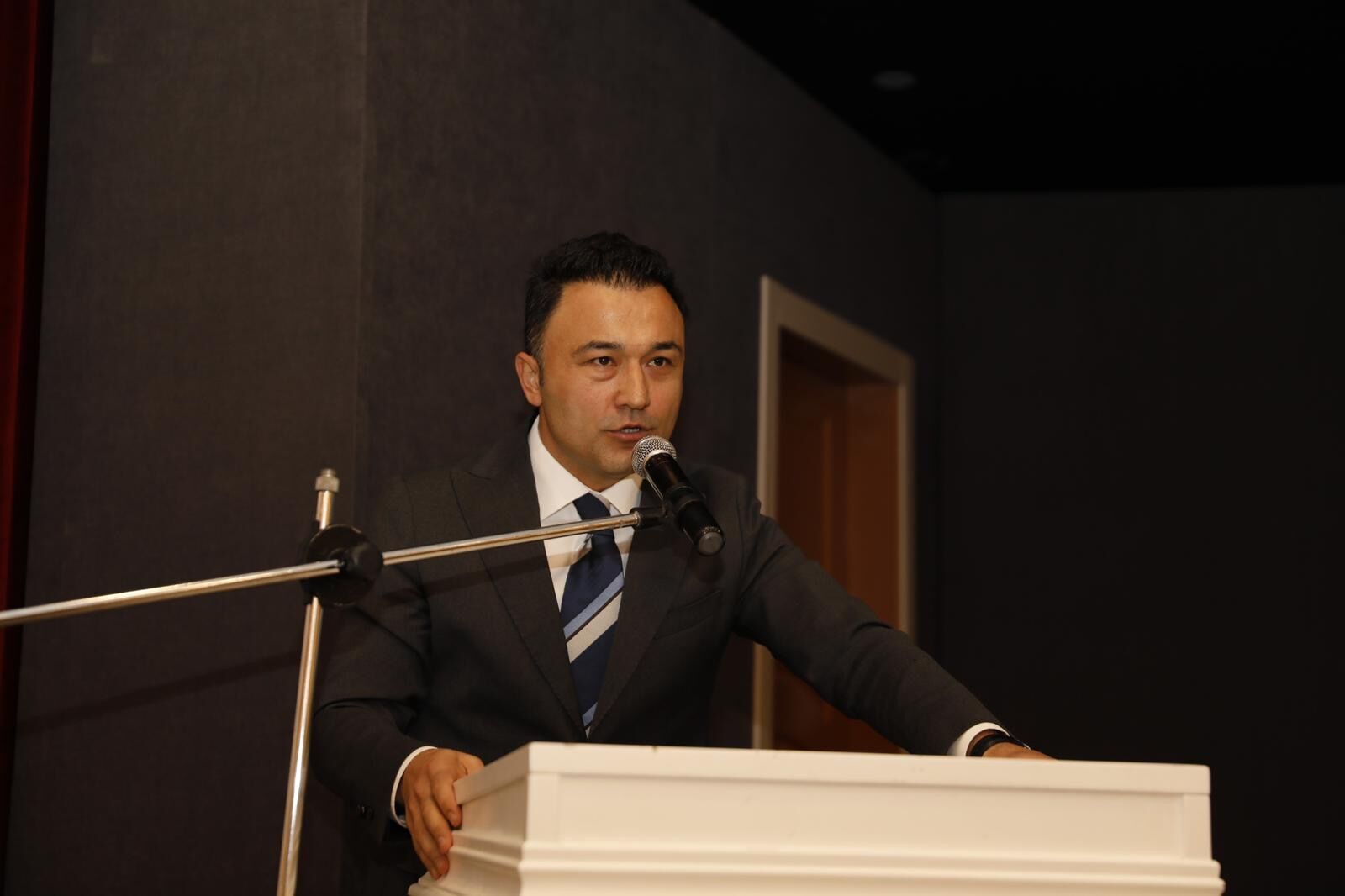 4E1326B0 788F 4487 8Ef2 D8E8015D0E02