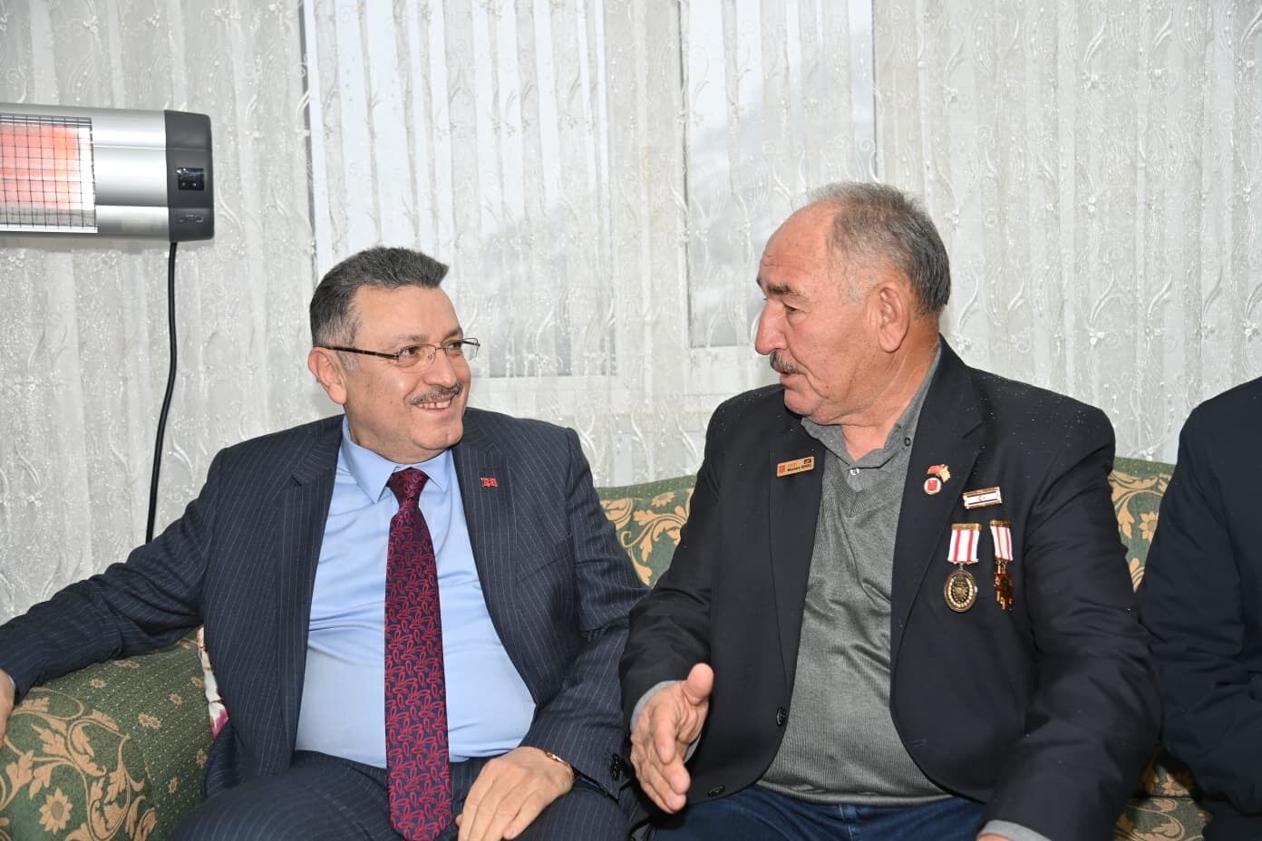 648940Bb 4456 4Ad7 88F3 E88667F0Cd03