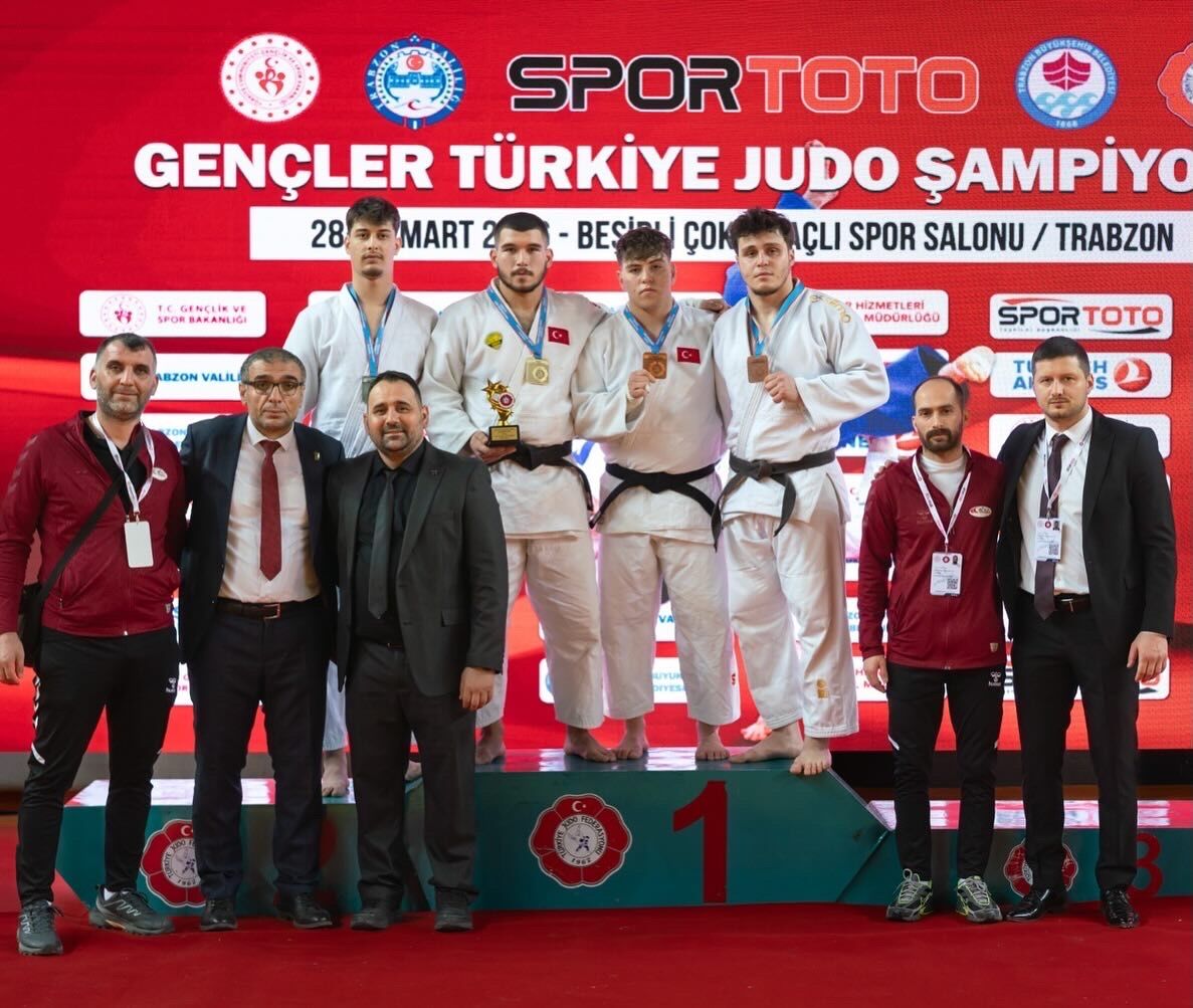 7 D B04 F28 D564 4 D8 B 94 B9 A F1 A9 D6 C D8 A