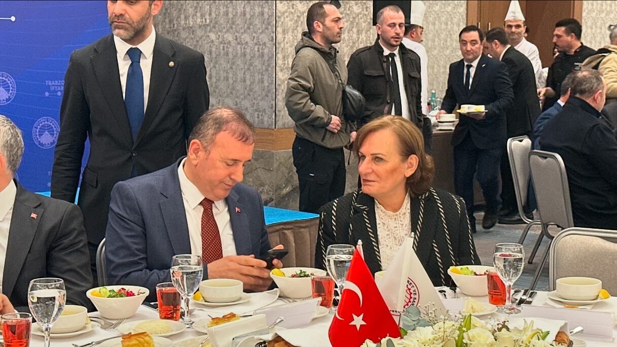 9 B57 C4 D1 E D68 4 C C E B24 A E10 D D1 A15260