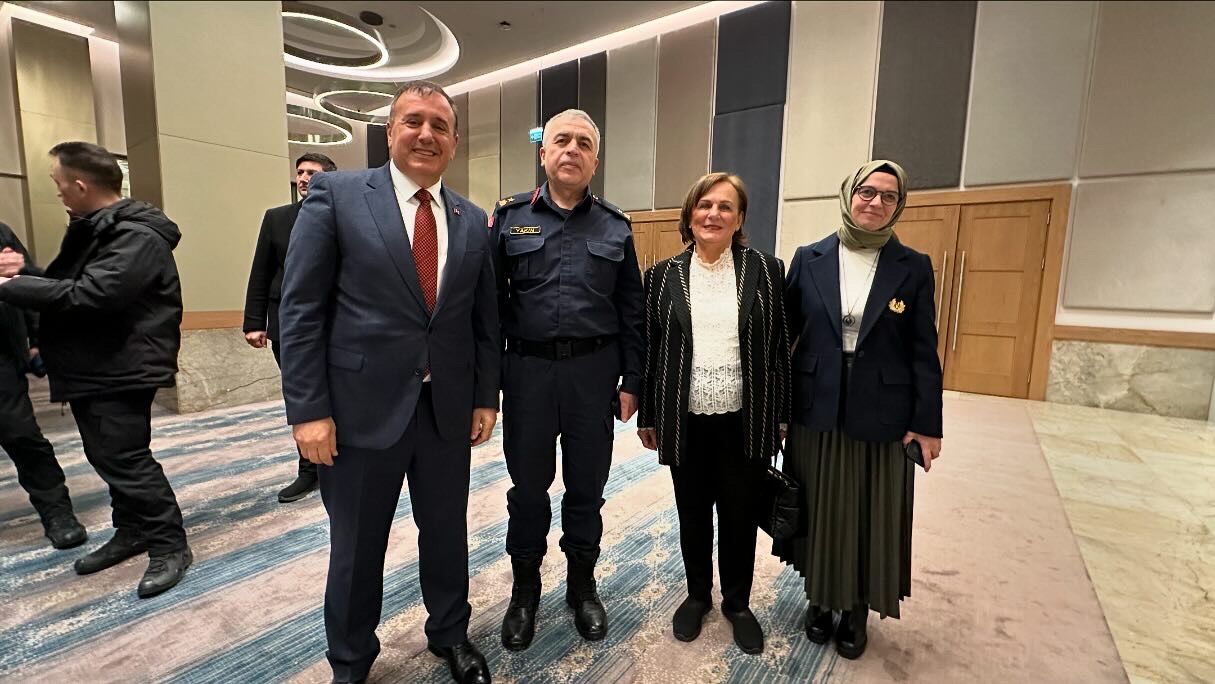 9 C F E887 D A B A2 4286 A E D3 22 D9 E4 D470 A F