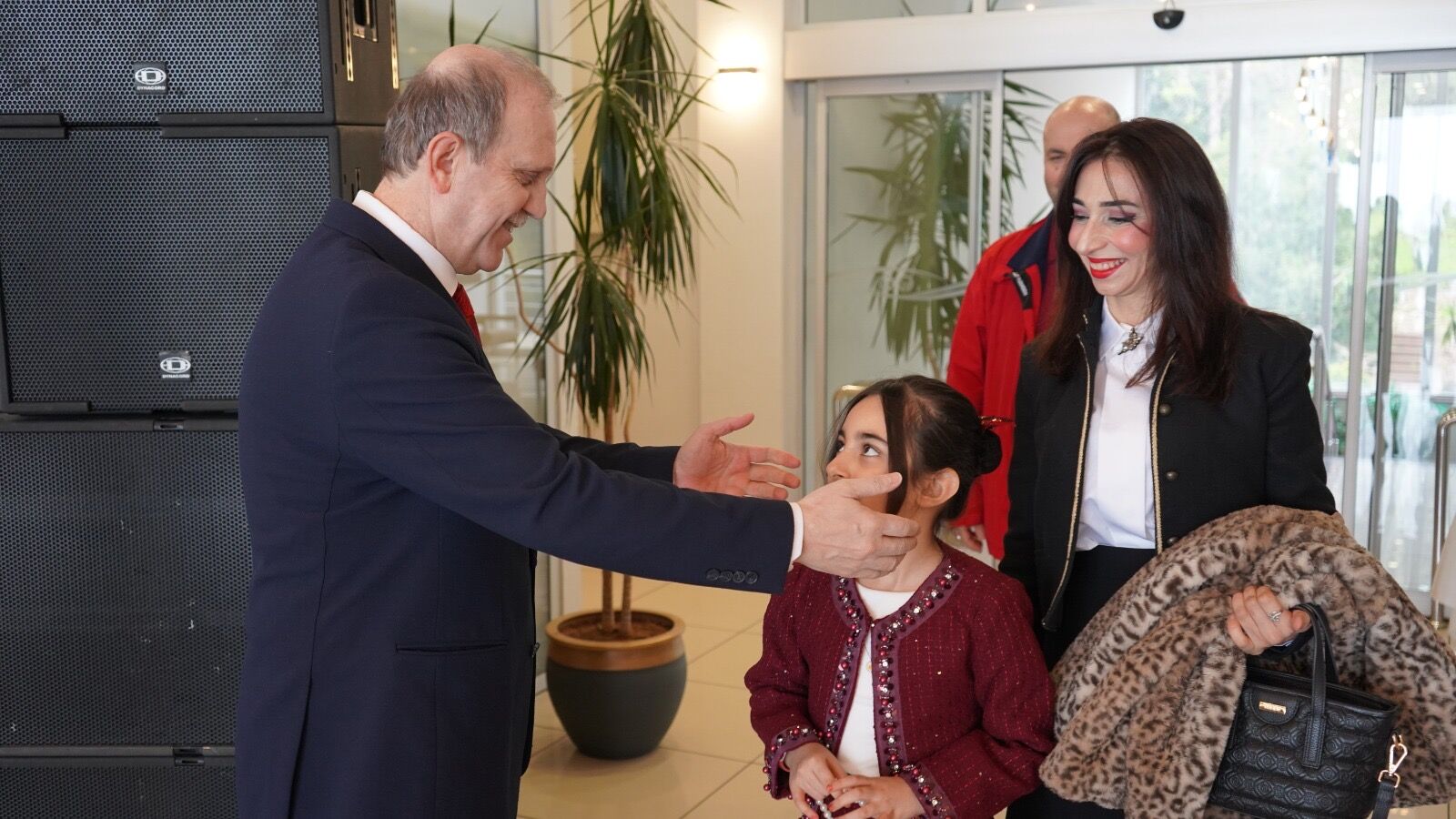 A9516651 F633 40C1 819C 6B4Cfae0082D