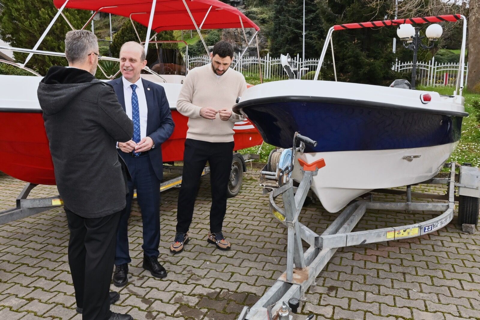 B523E6B7 110F 48E1 A221 5D8040B650B8