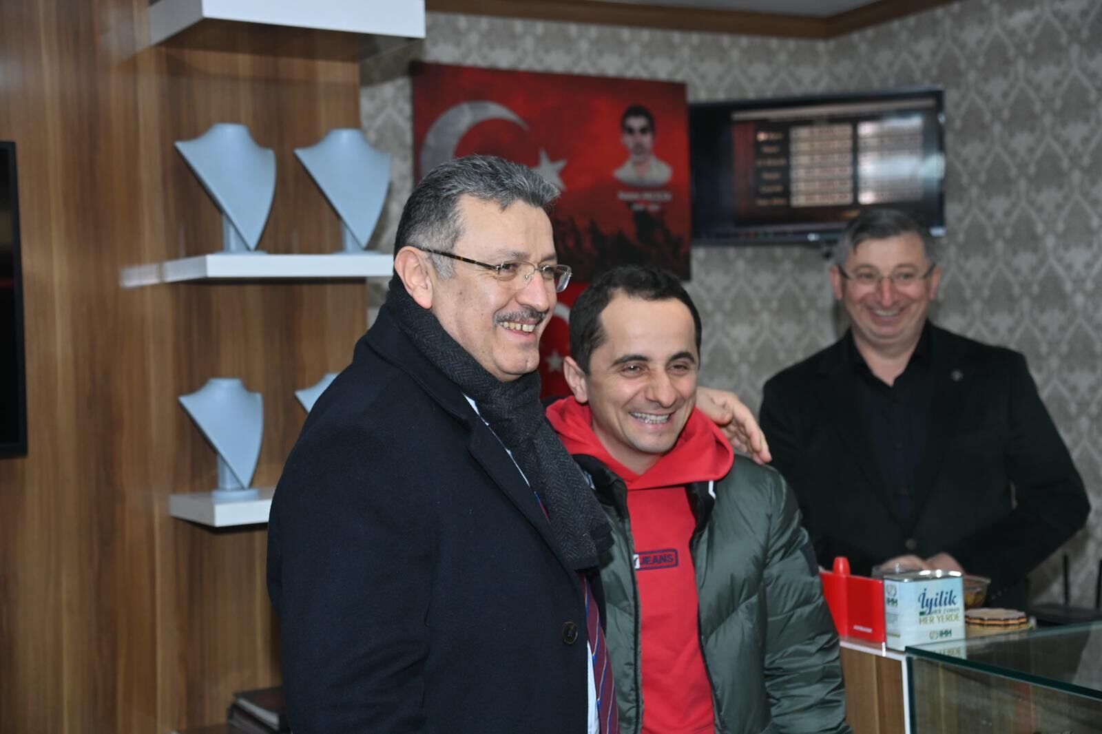 B56F2A9F 83A6 42D0 B053 D60Ab7A251F6