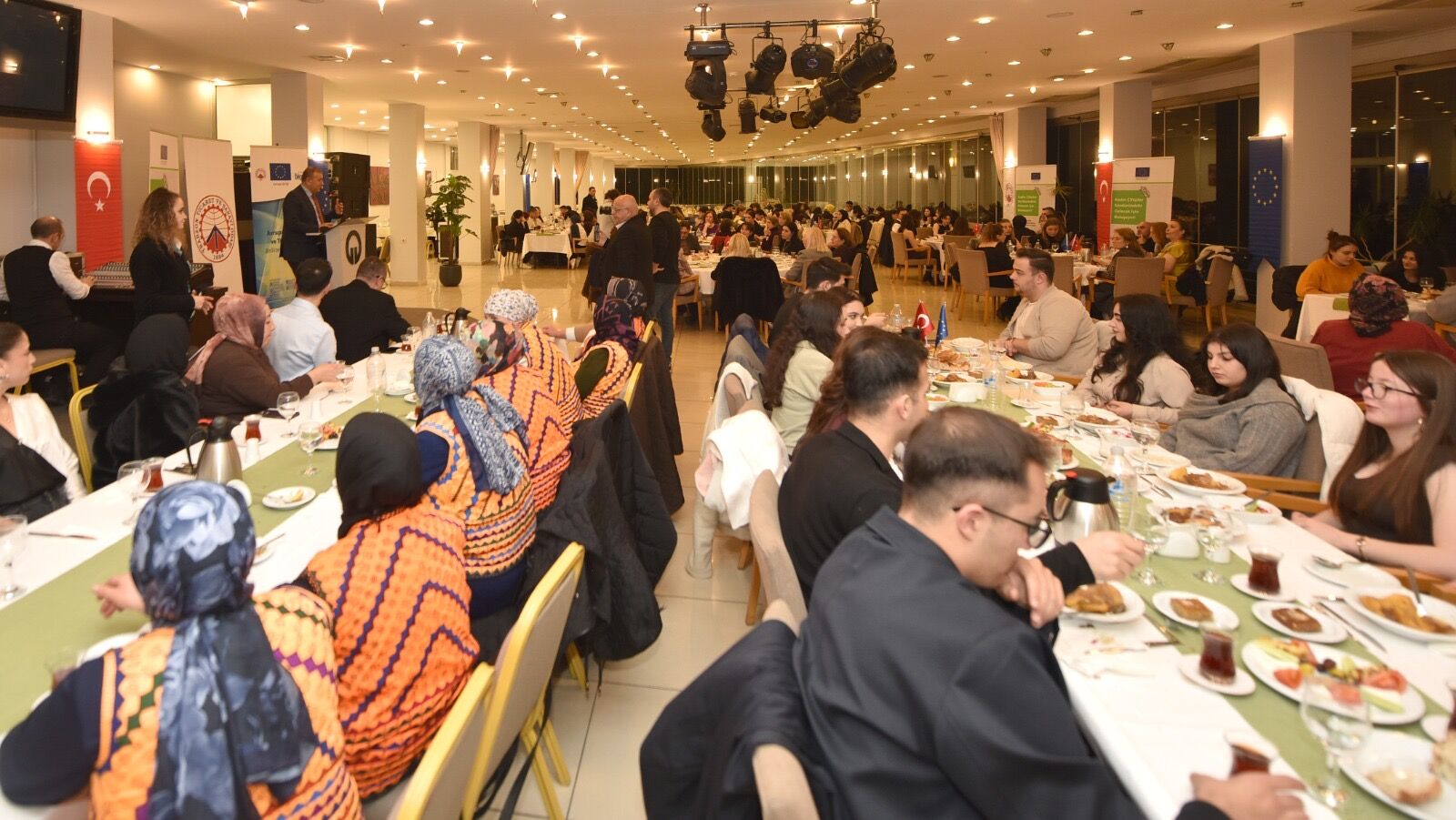 Ec53D02B 7507 4739 831A C8De74993325