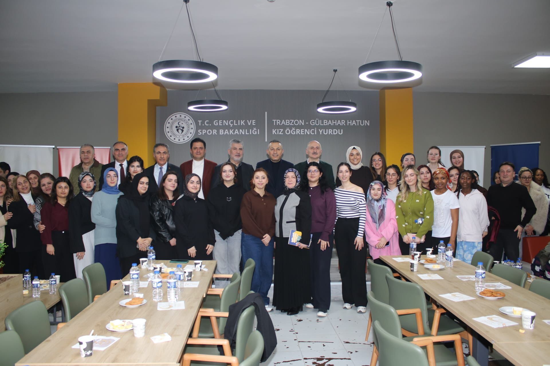 Fee25F54 C44E 4B8F Aec4 2455Fb5C7C60