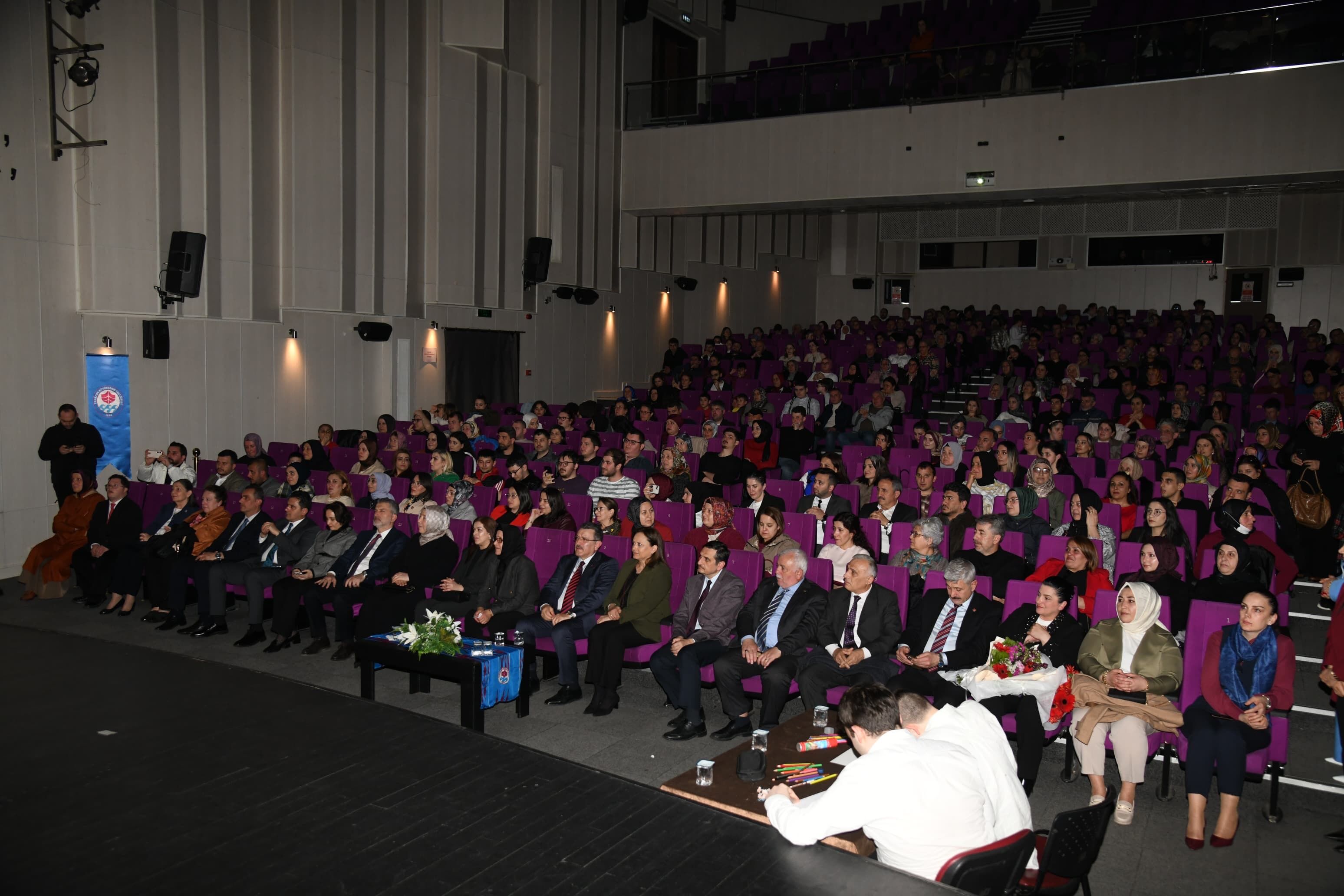 2607B556 Ca8E 485F 82Ac 4Cebb4D14282