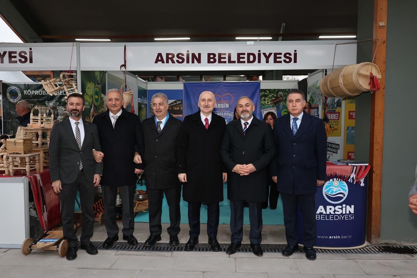 46 E C81 F3 4 B F7 42 C5 B8 F4 606 E831 D77 D E