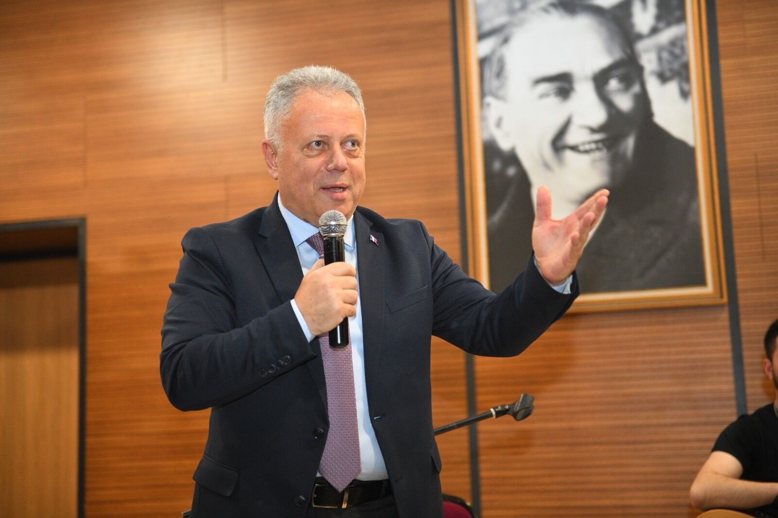 4D5D1210 A938 46D6 936A 5Dfca523E606