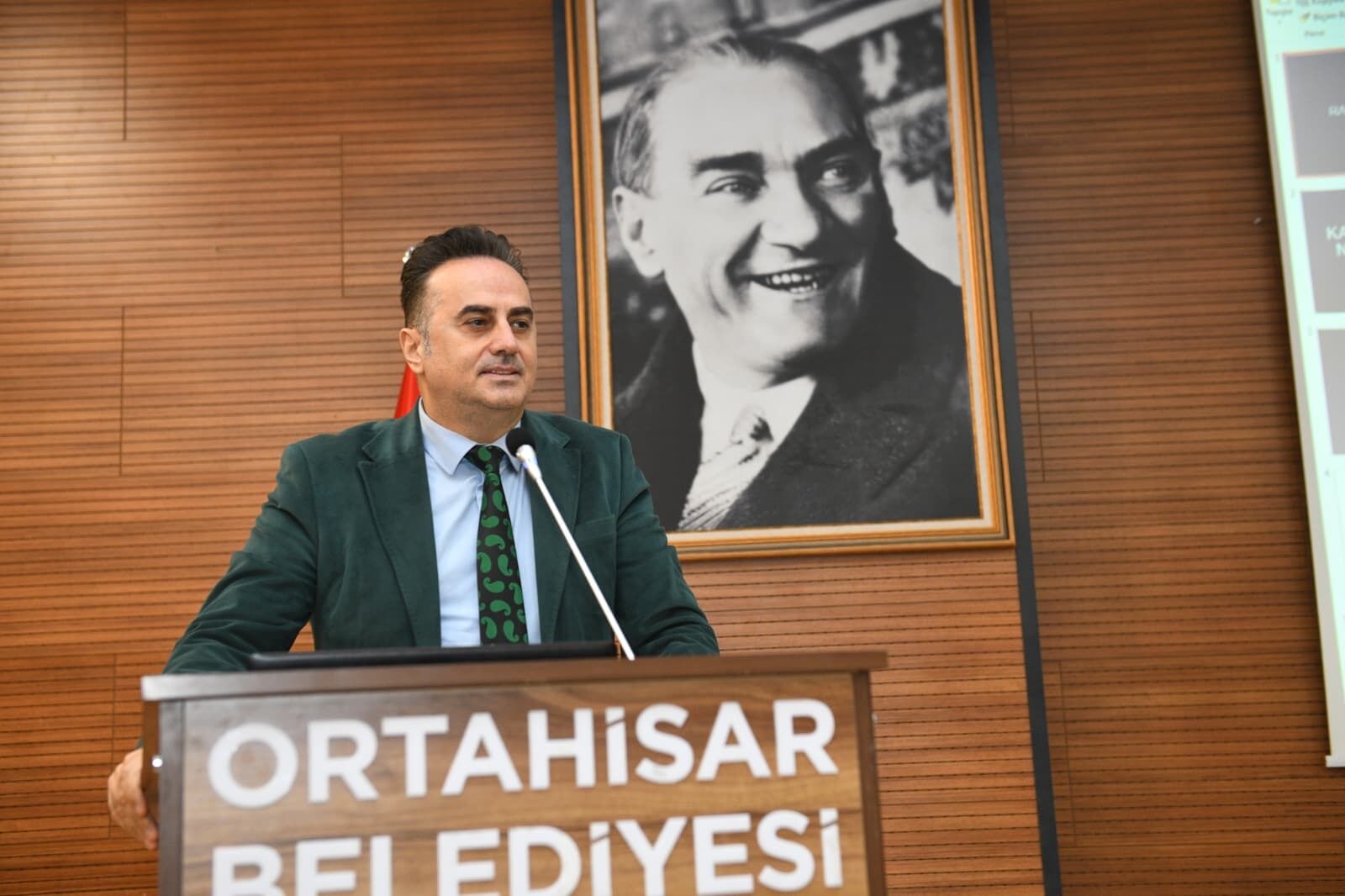 5504Ece9 F02F 4D10 B000 D01Bddf7B258