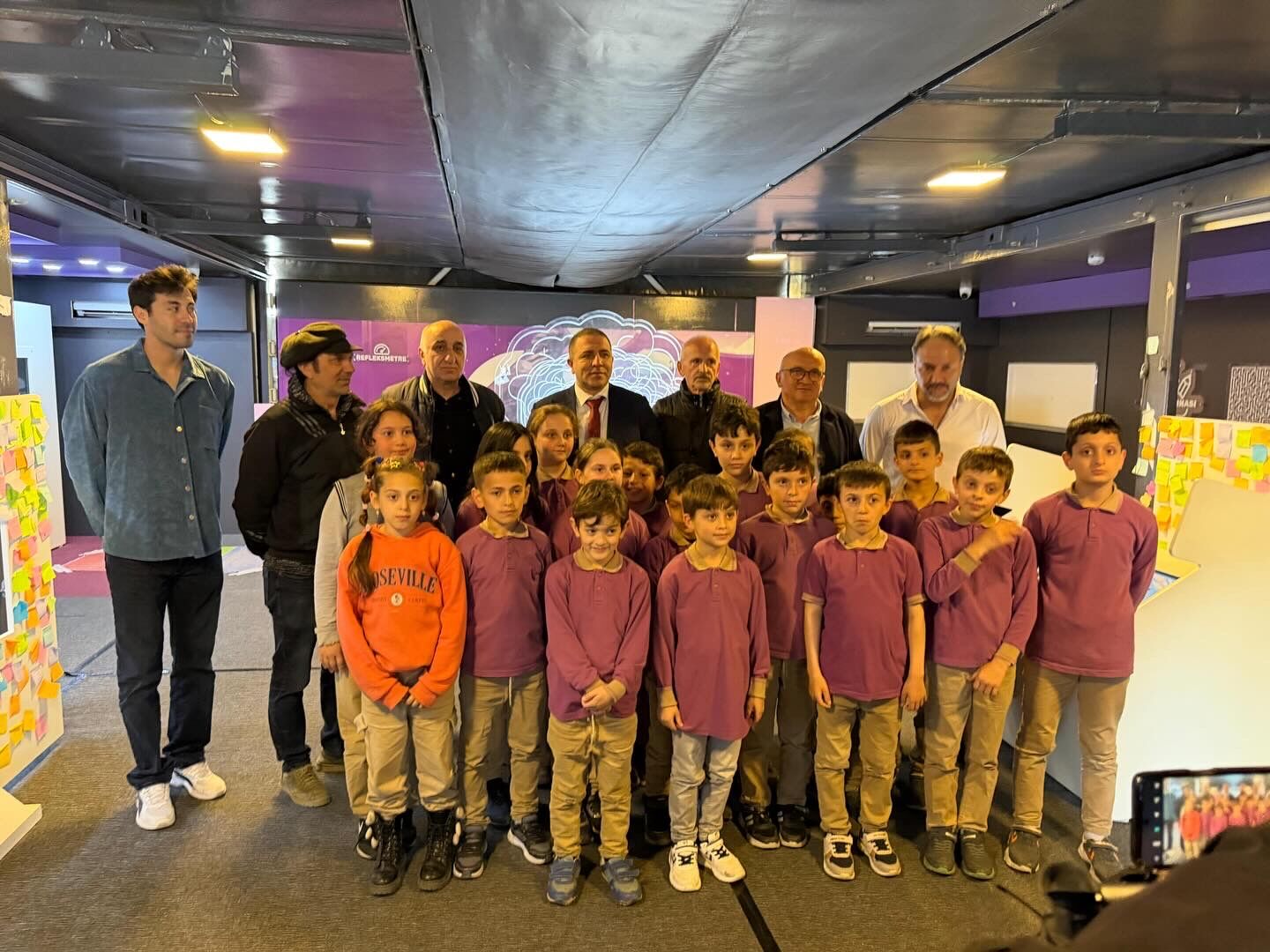 797 F583 D 05 D B 49 E0 865 D A07 B2 D676 C E5