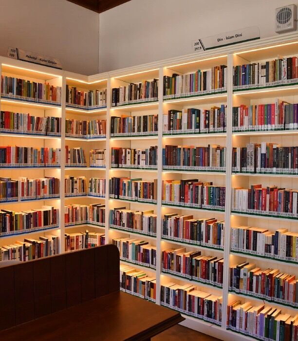 809093A9 335F 4Dca 8F93 Dfb33907B998