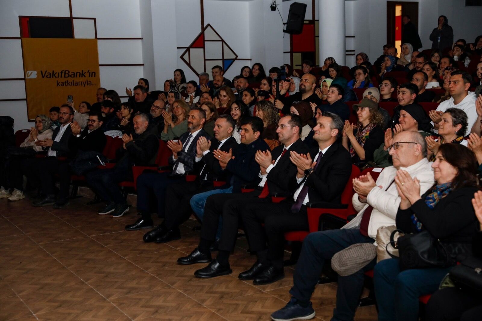 8166C475 9113 4Ac9 A081 4Ae998C688D2