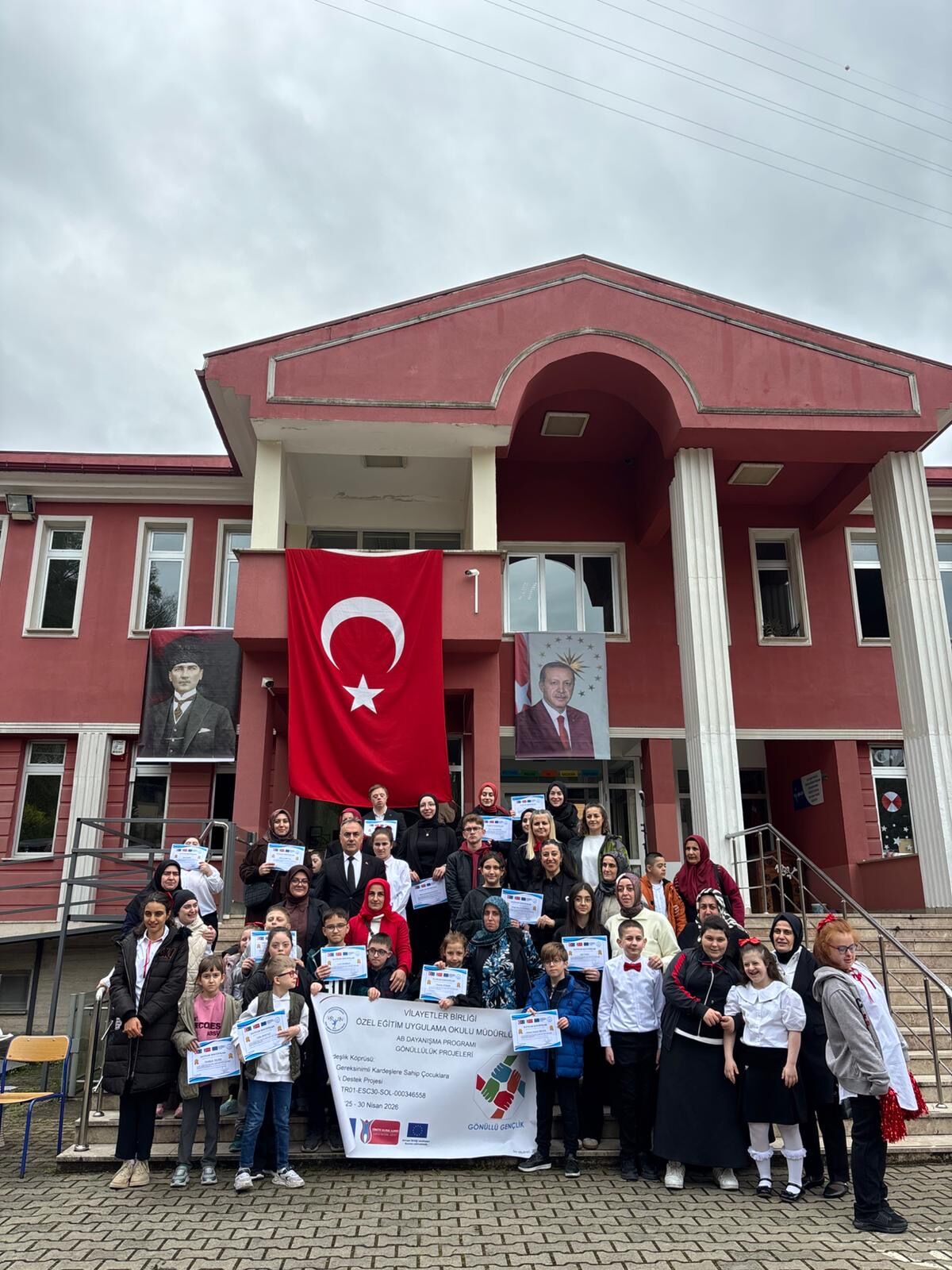 90F4A3Cb C842 4Daf 92D1 3Eeaf20B8903