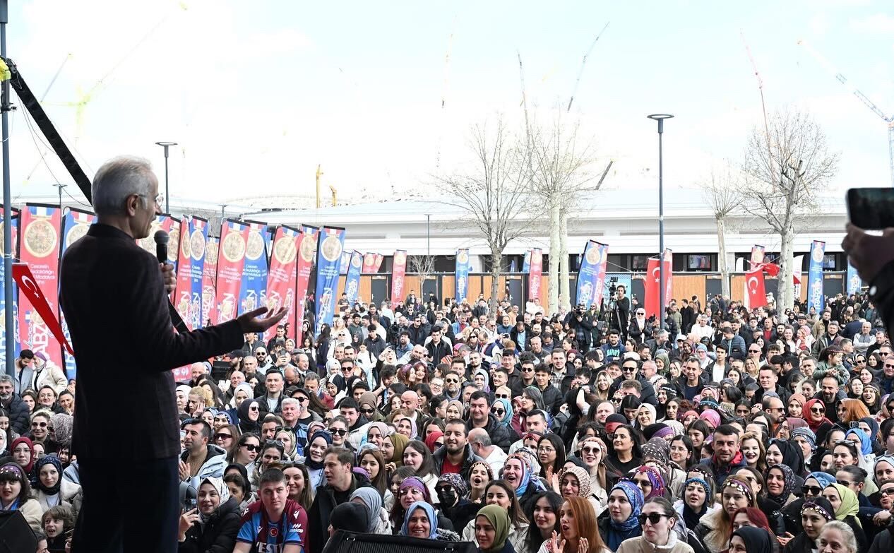 998 C F5 A B 8 A D0 43 E F 84 F D F978 F9 F6 E16 F