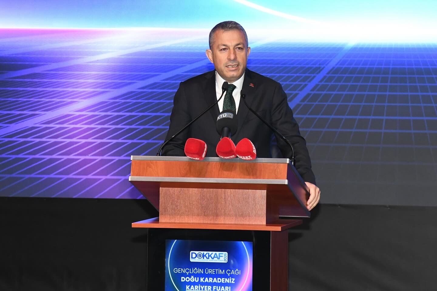 999 B589 B 58 B C 434 F 9 B0 C 4 F7031 E2 F5 B3