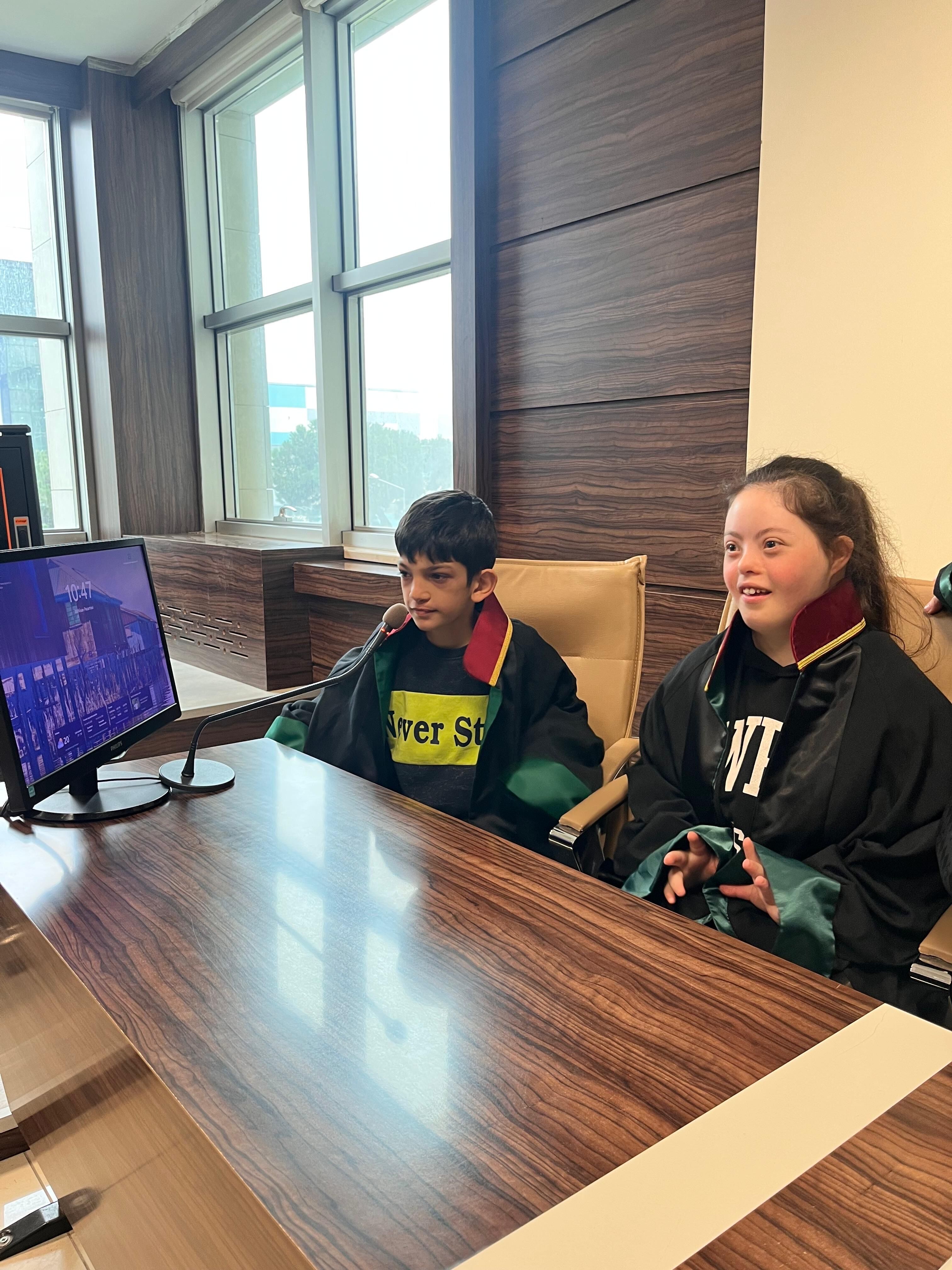 B060F879 D446 402E 89Ce 4B7Fbde84637